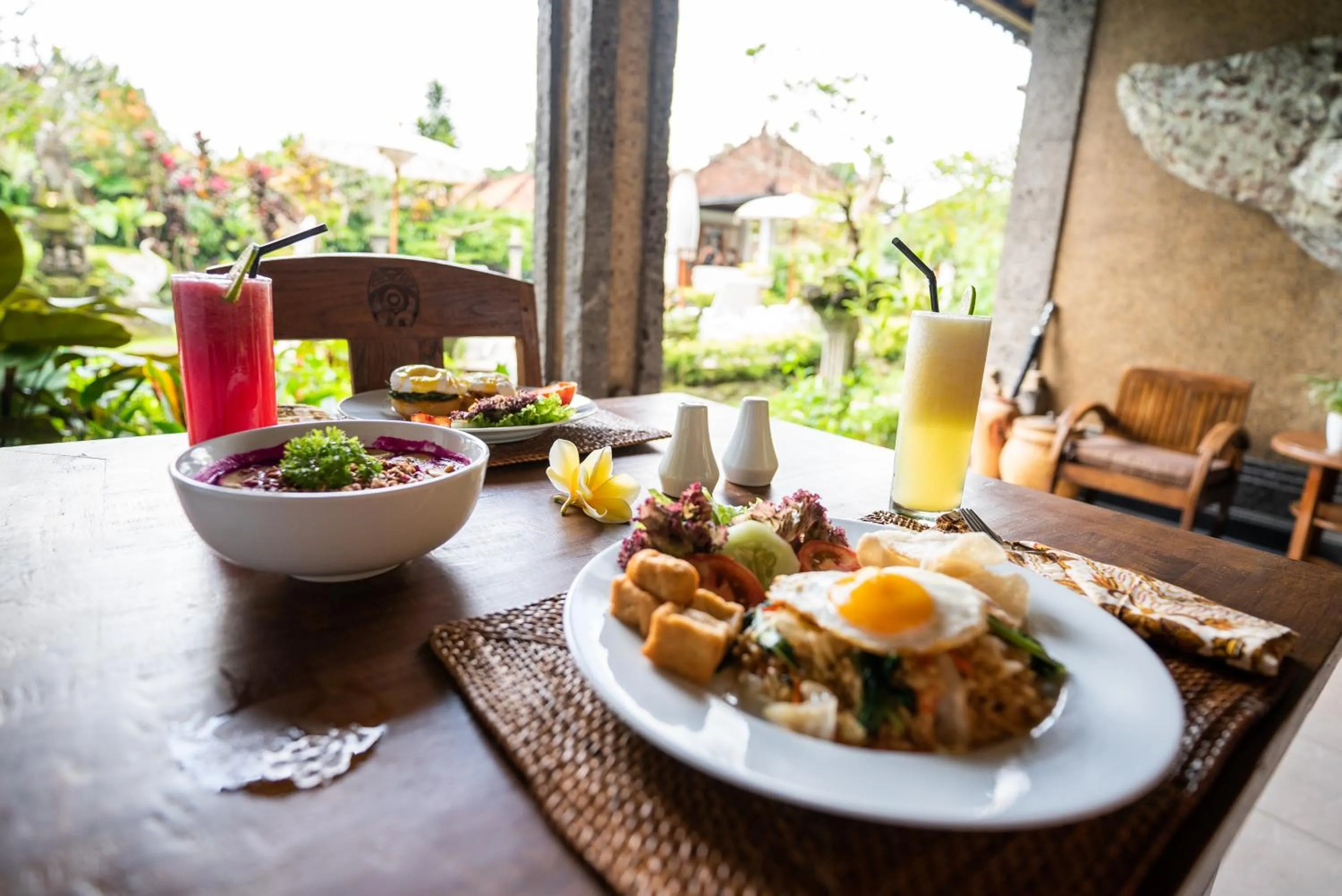 Food and drinks in Capung Cottages