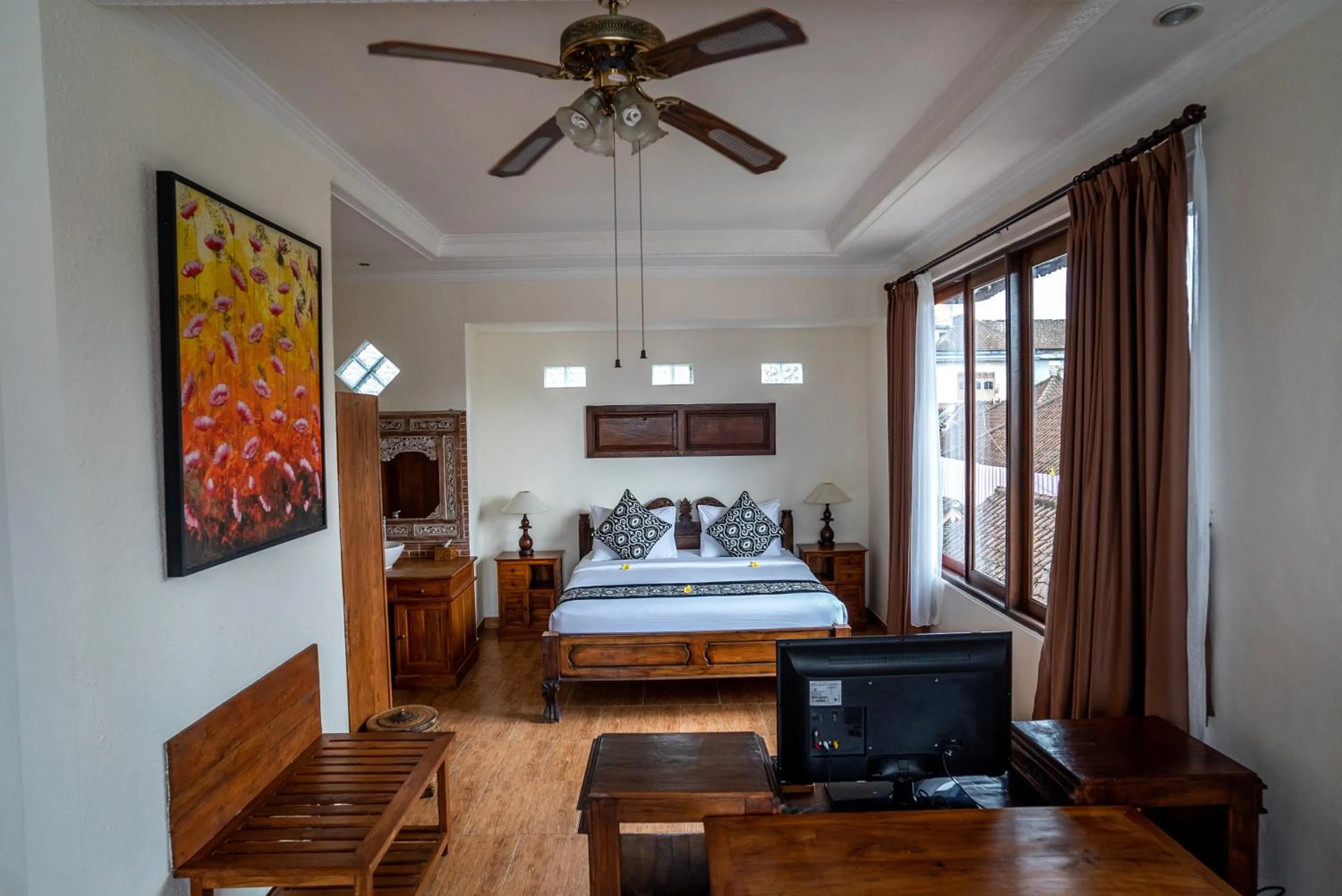 Photo of the whole room, Bed in Capung Cottages