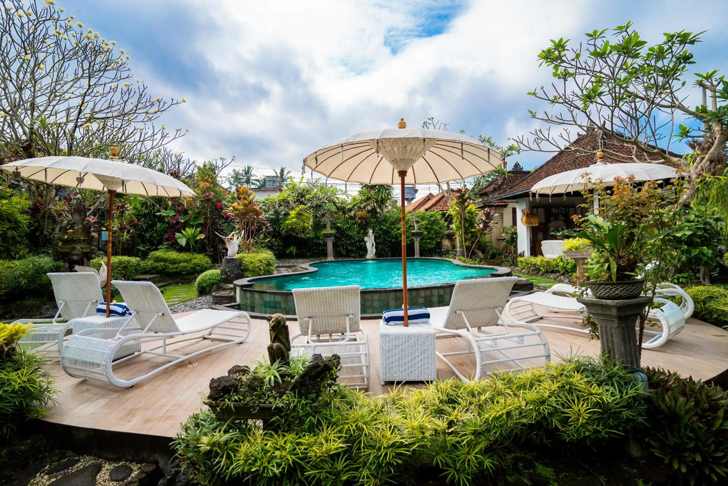 Swimming pool in Capung Cottages