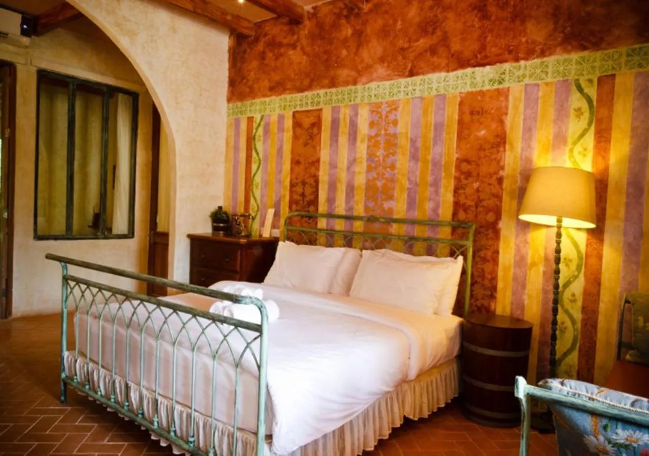 Bed in La Toscana