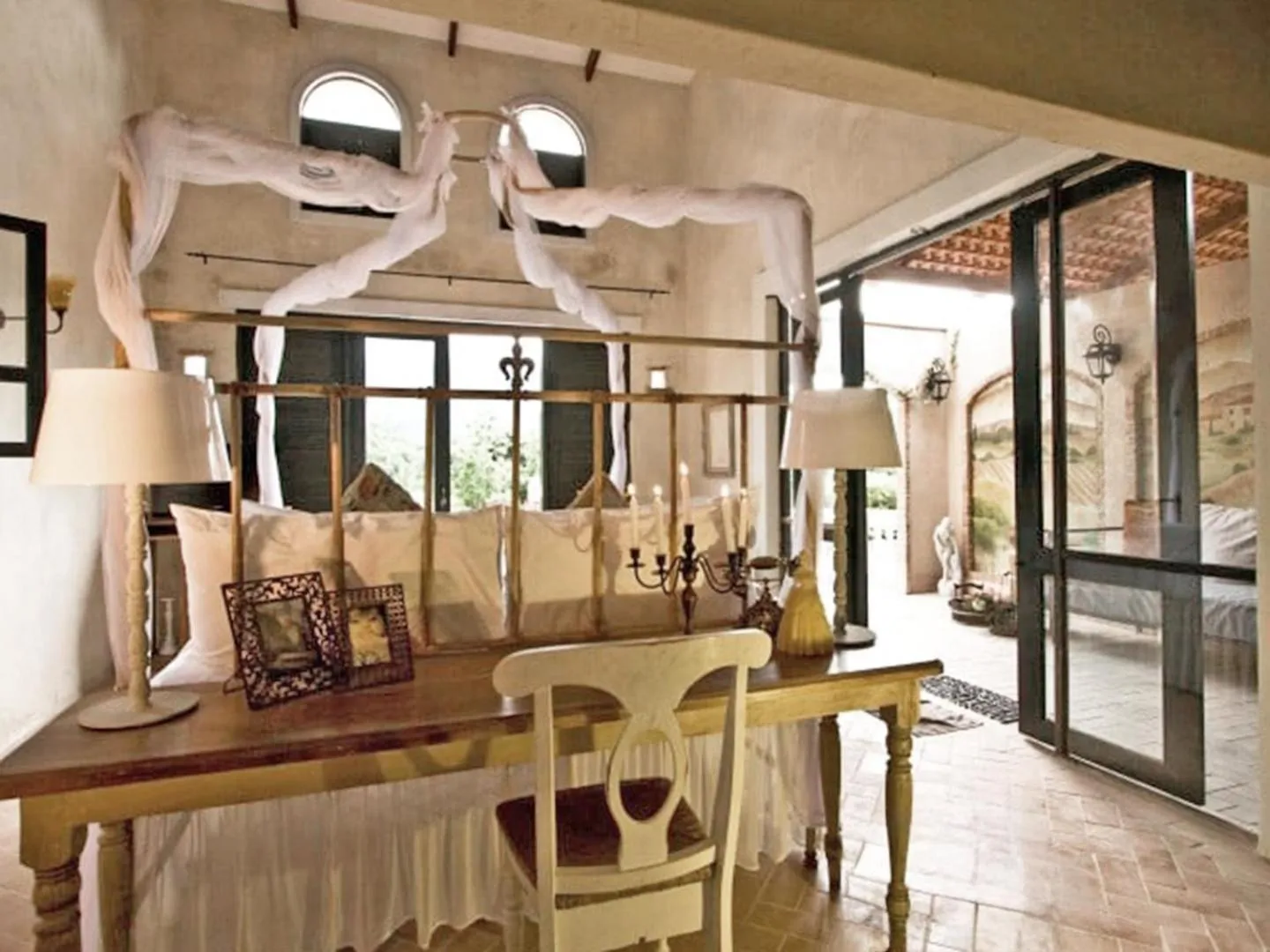 Seating area in La Toscana