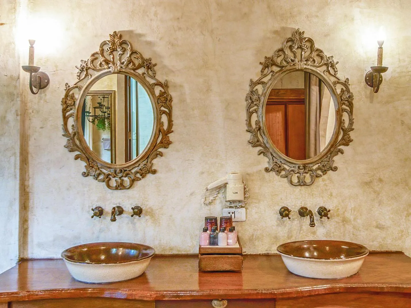 Bathroom in La Toscana