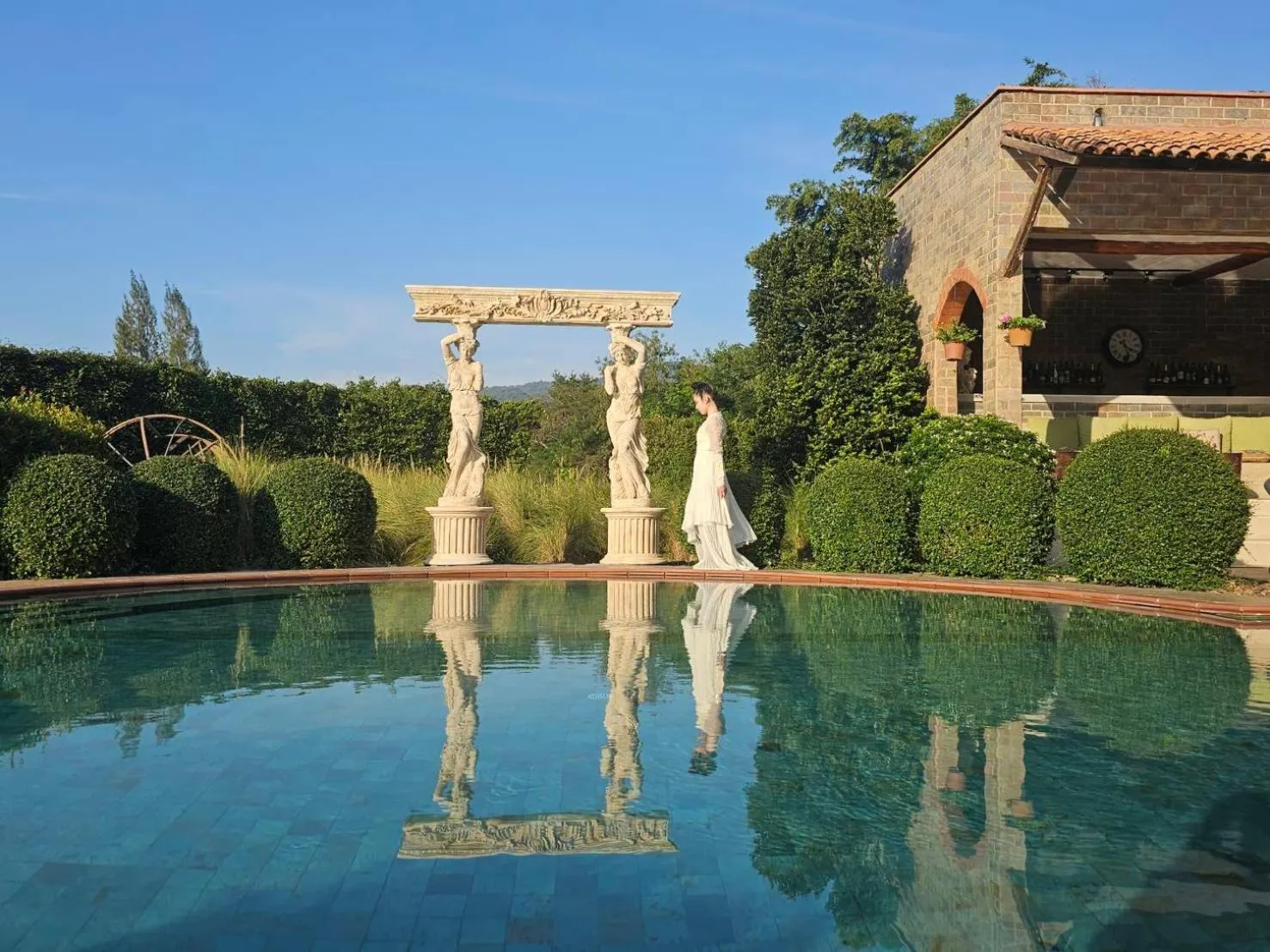 Pool view in La Toscana