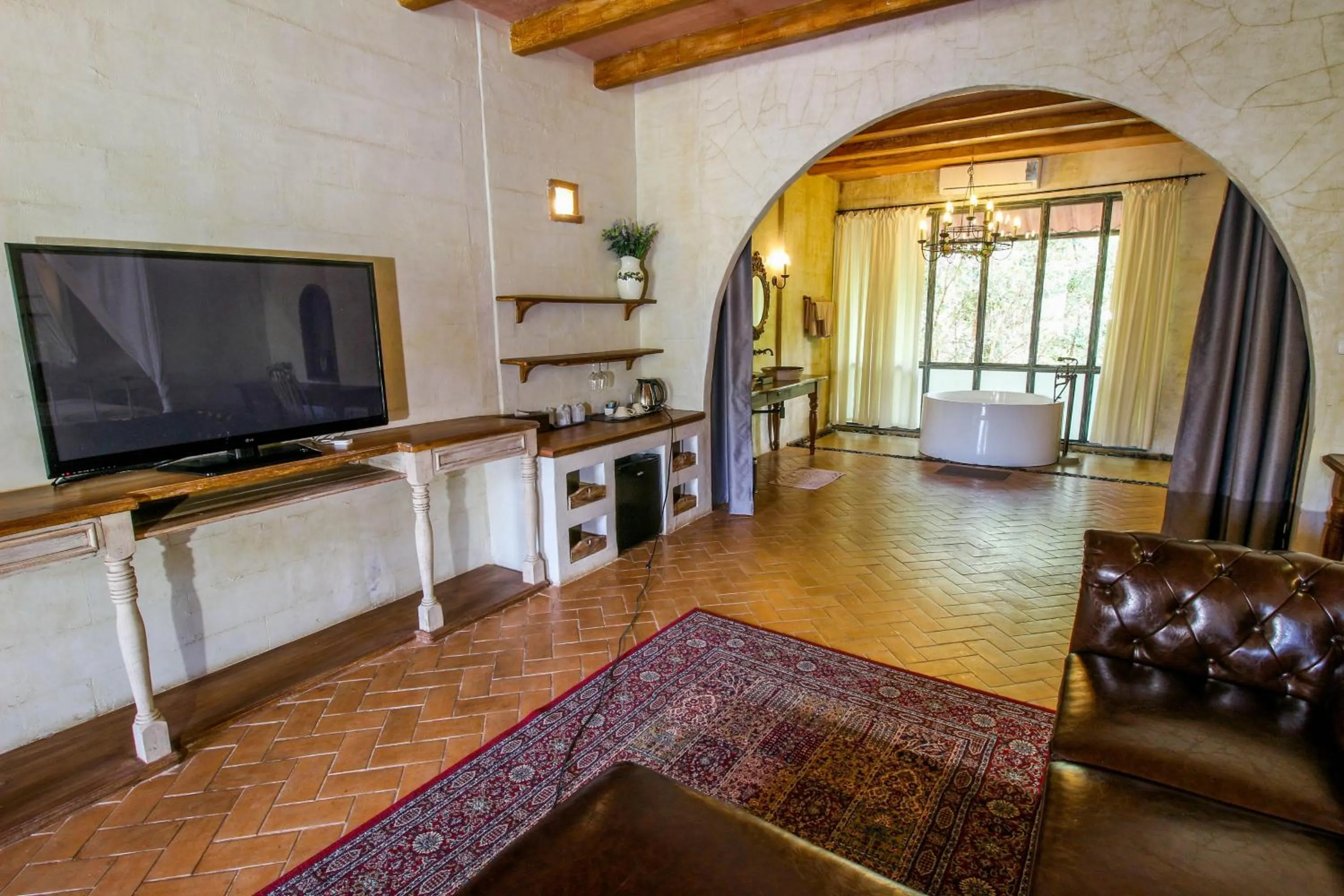 Photo of the whole room in La Toscana