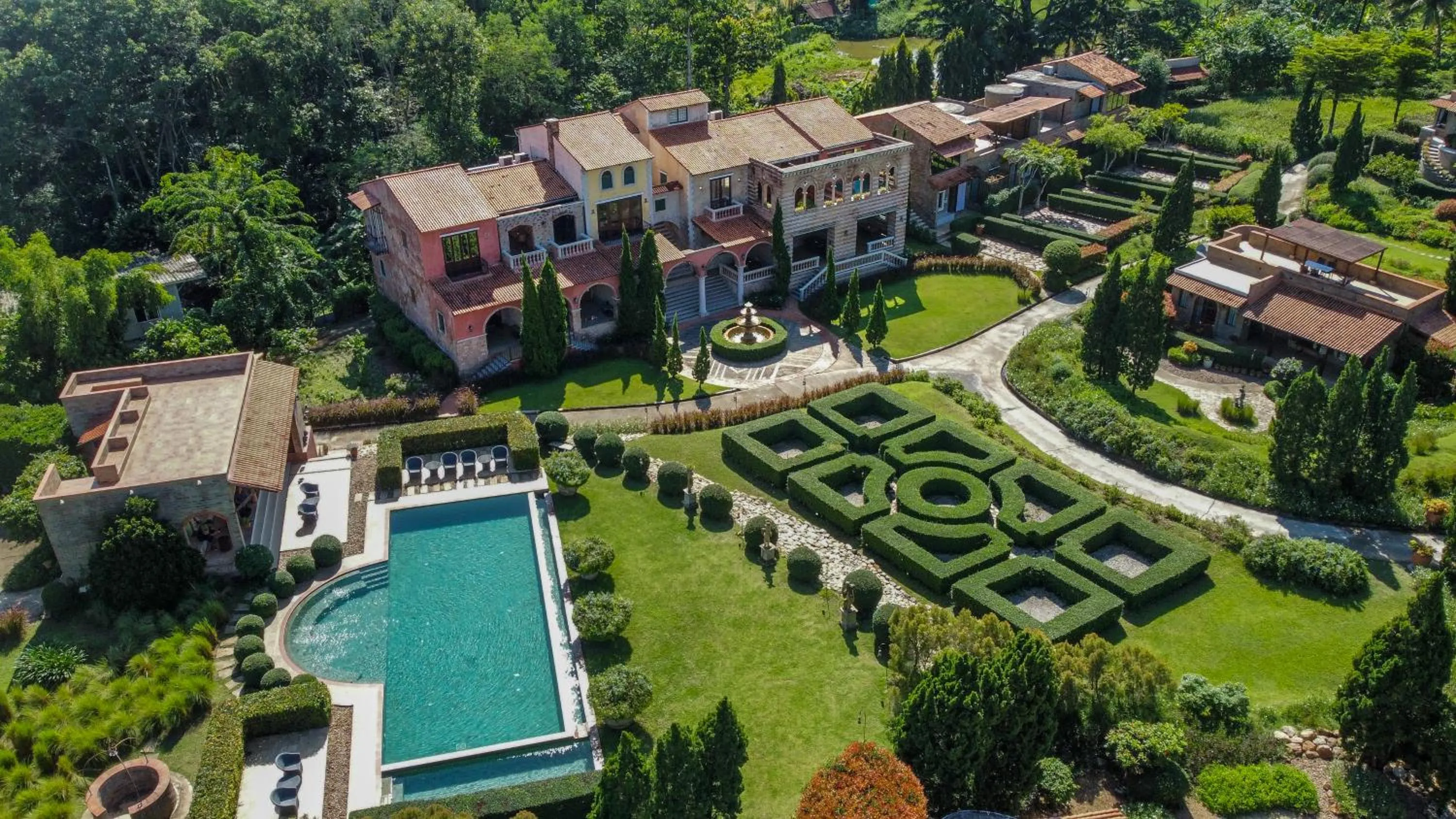 Bird's eye view in La Toscana