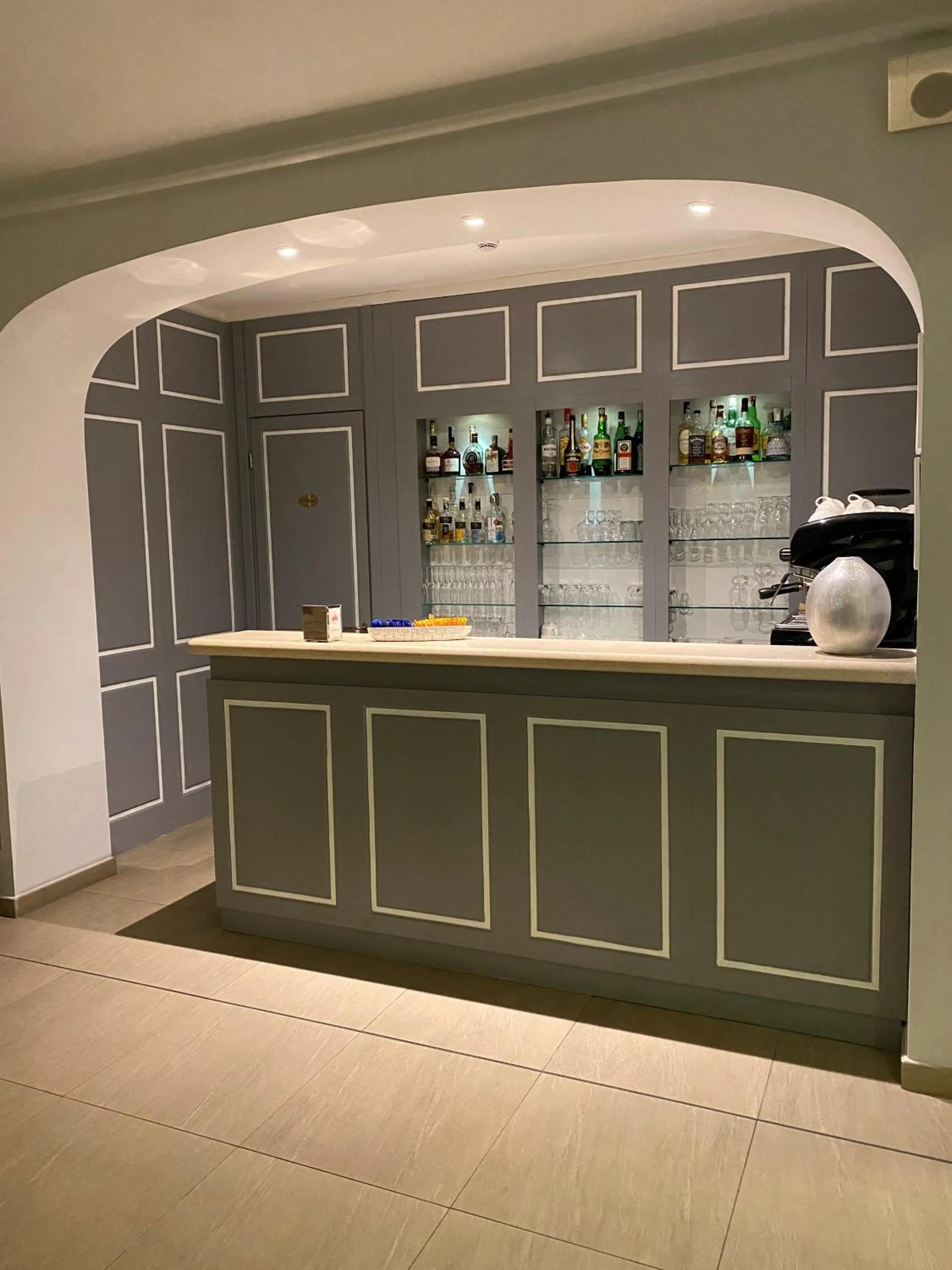 Coffee/tea facilities in Green Hotel