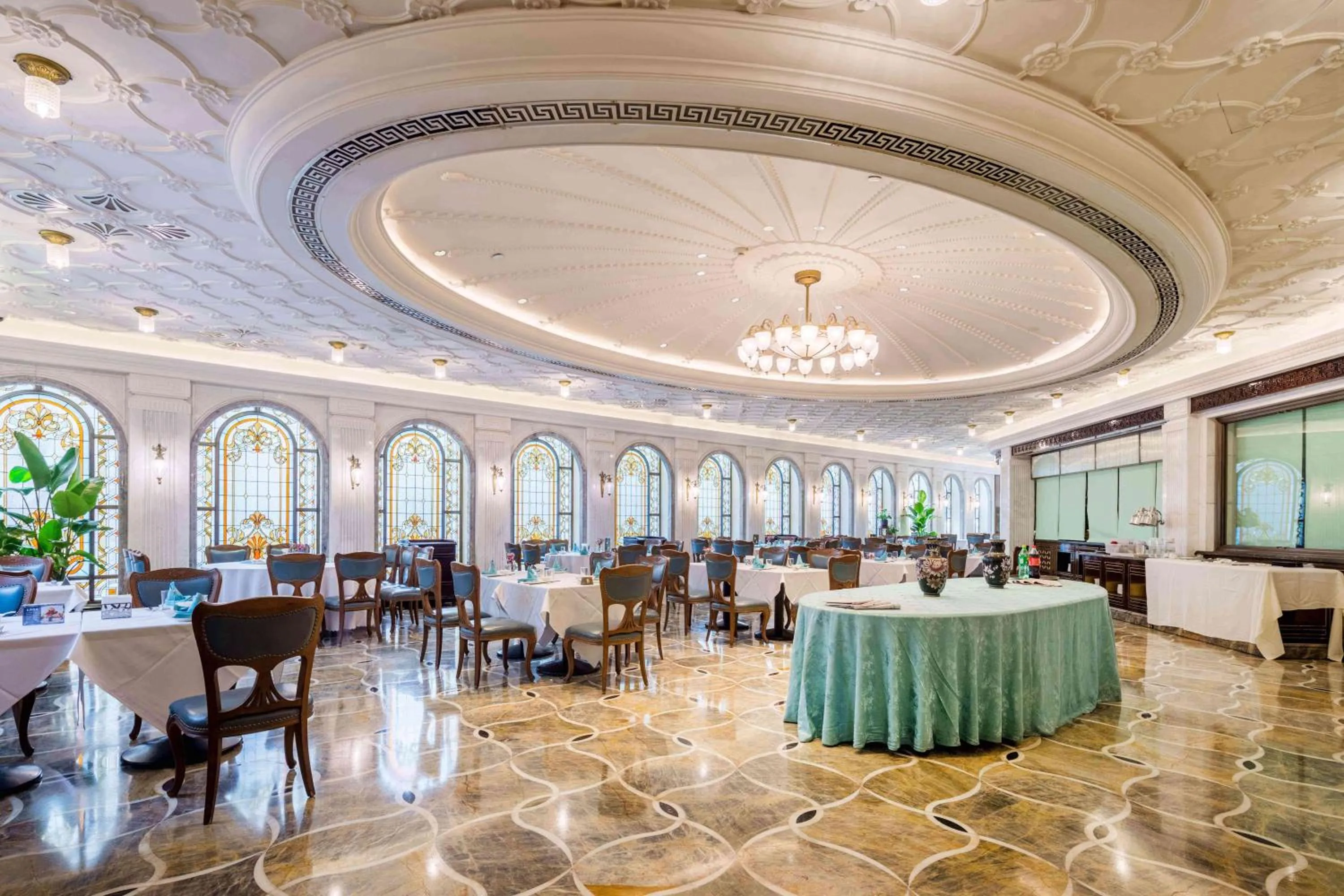 Restaurant/places to eat in Donghu Collection Hotel