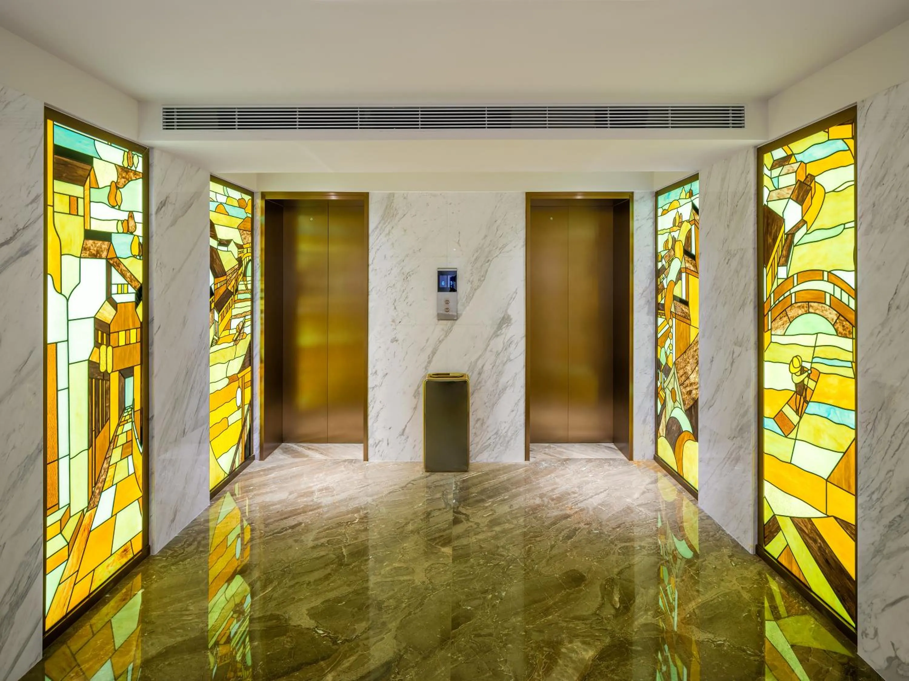 elevator in Donghu Collection Hotel