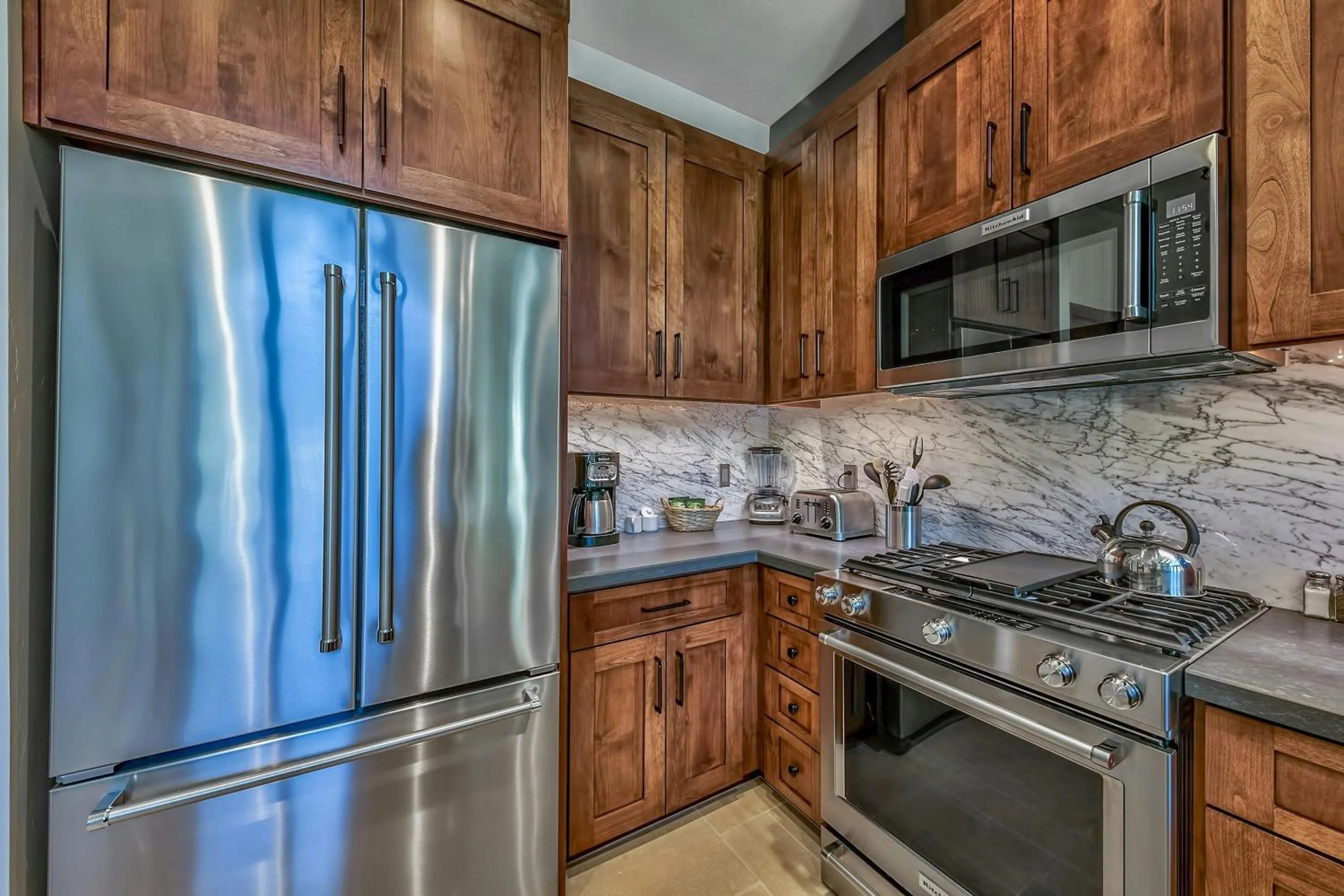 Communal kitchen in Zalanta, A Vail Resorts Property