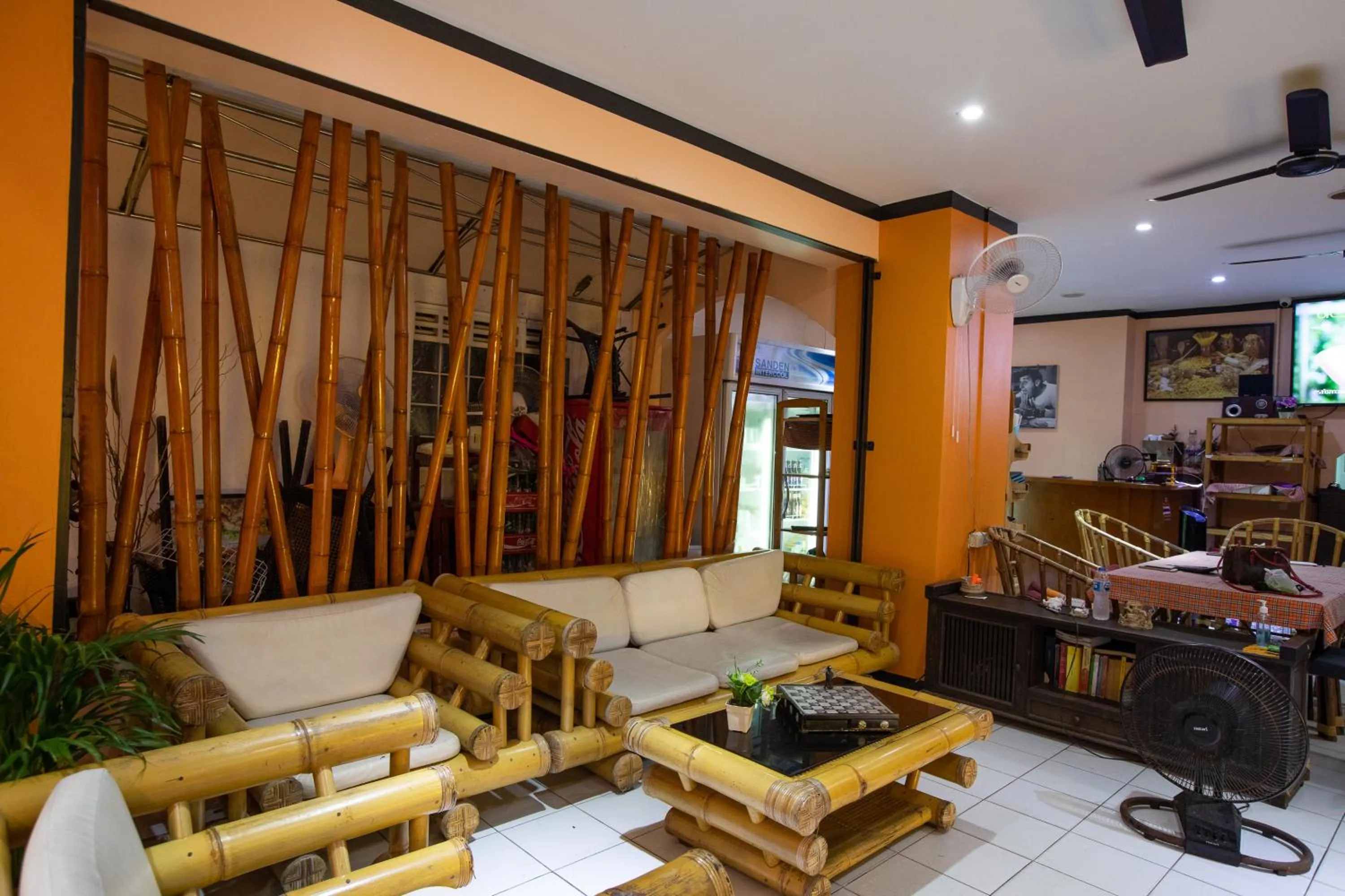 Communal lounge/ TV room in Hotel Sole