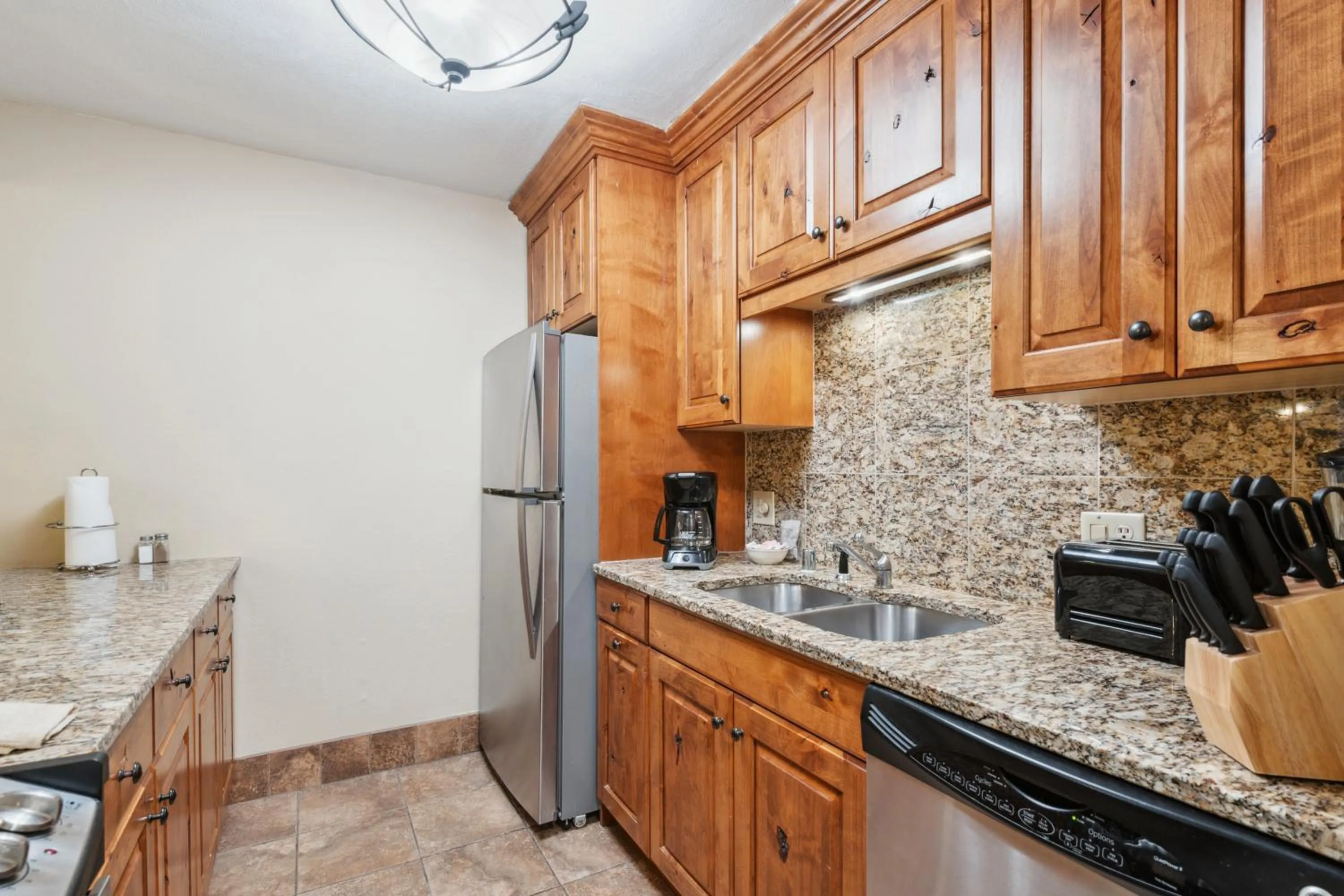 Kitchen or kitchenette in Eagle Point Resort