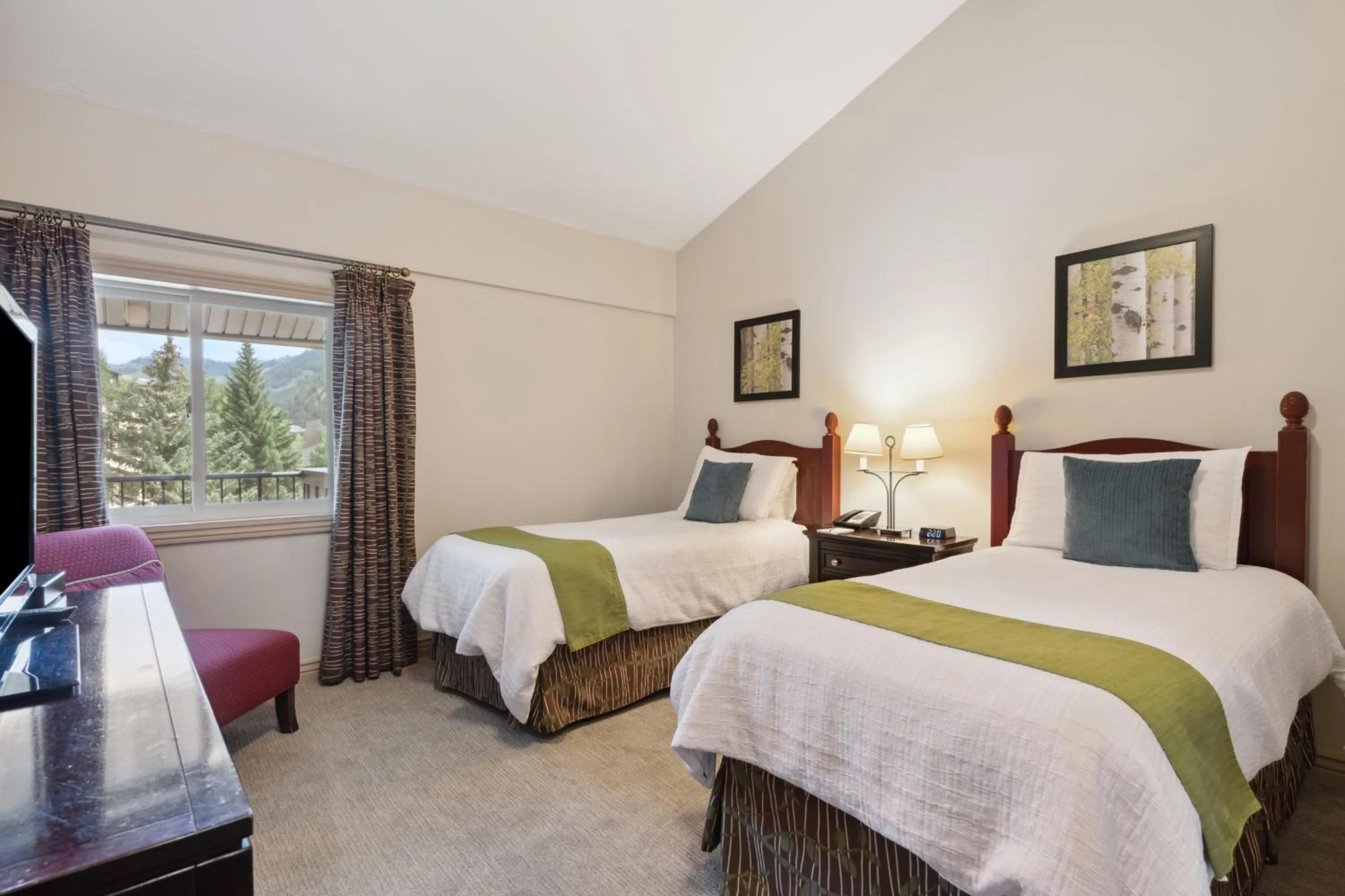 Bedroom, Bed in Falcon Point