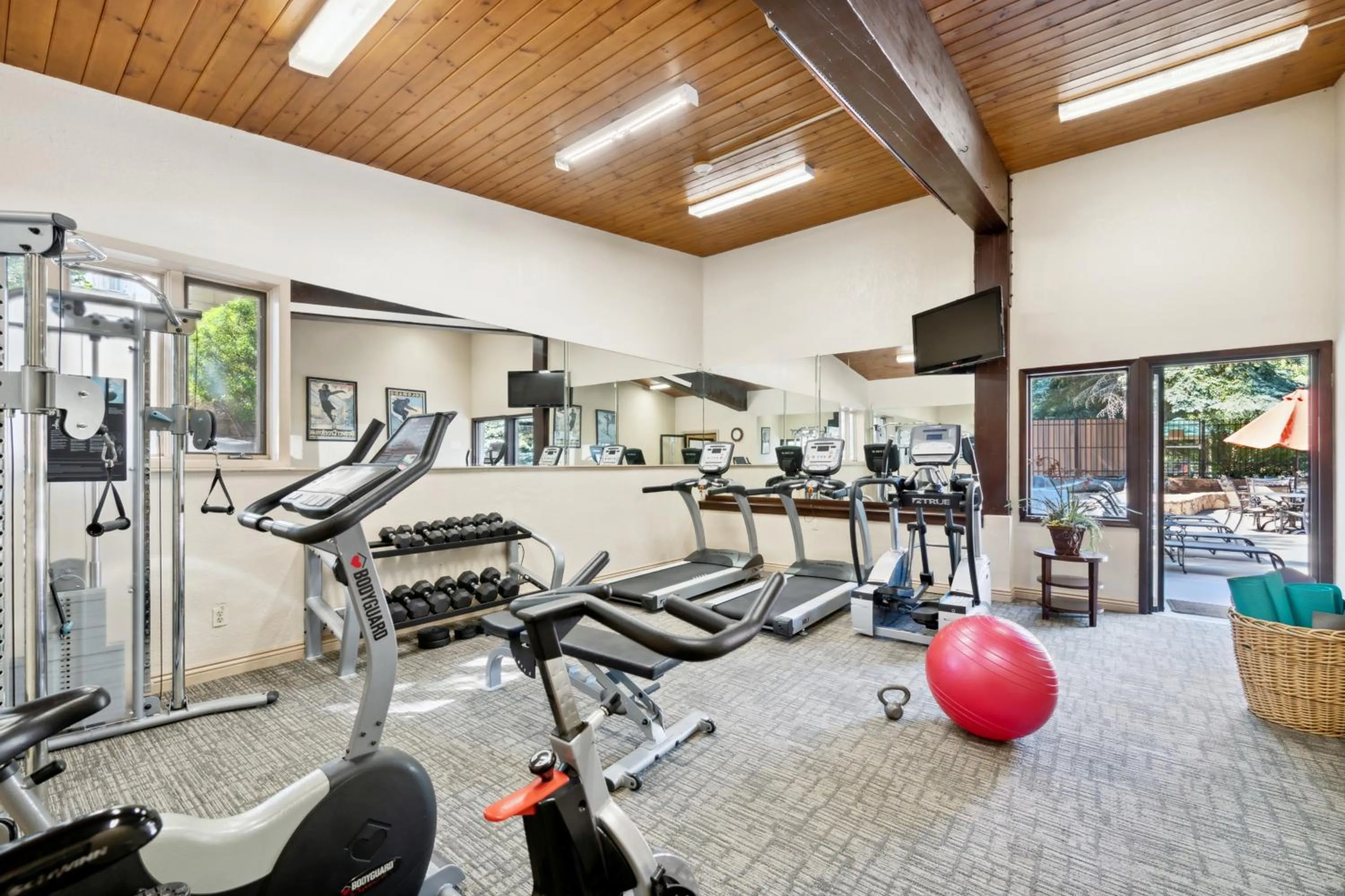 Fitness centre/facilities in Falcon Point