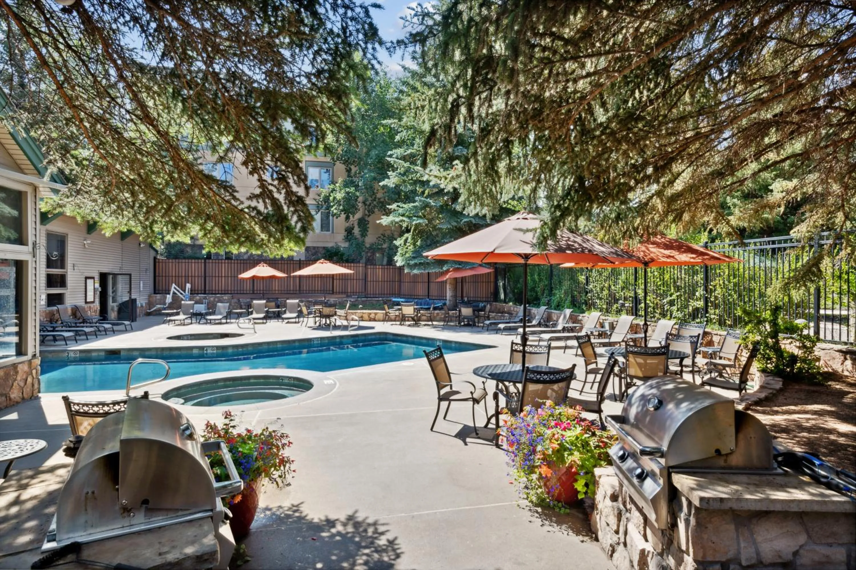 Pool view in Falcon Point