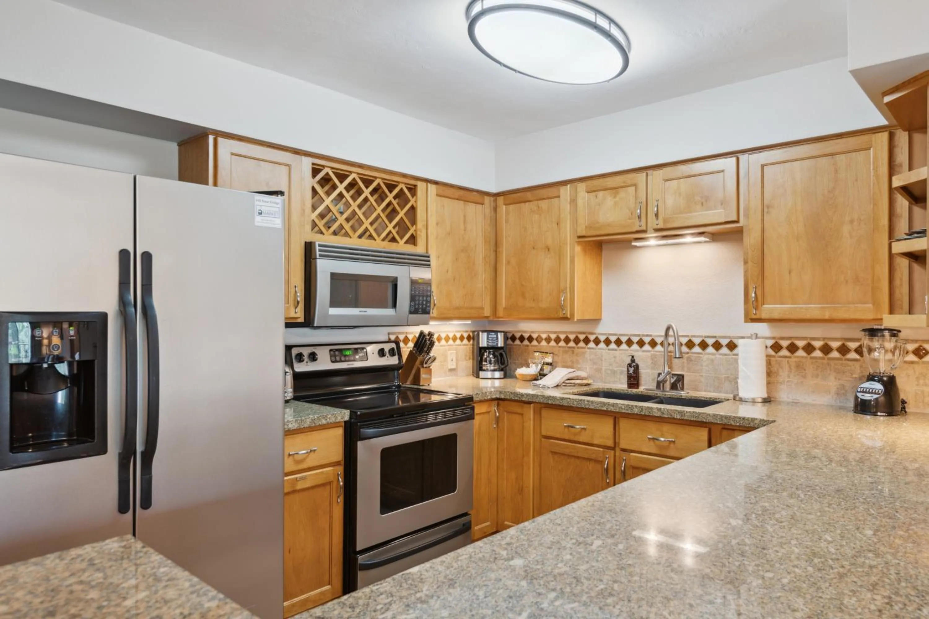 Kitchen or kitchenette in Falcon Point