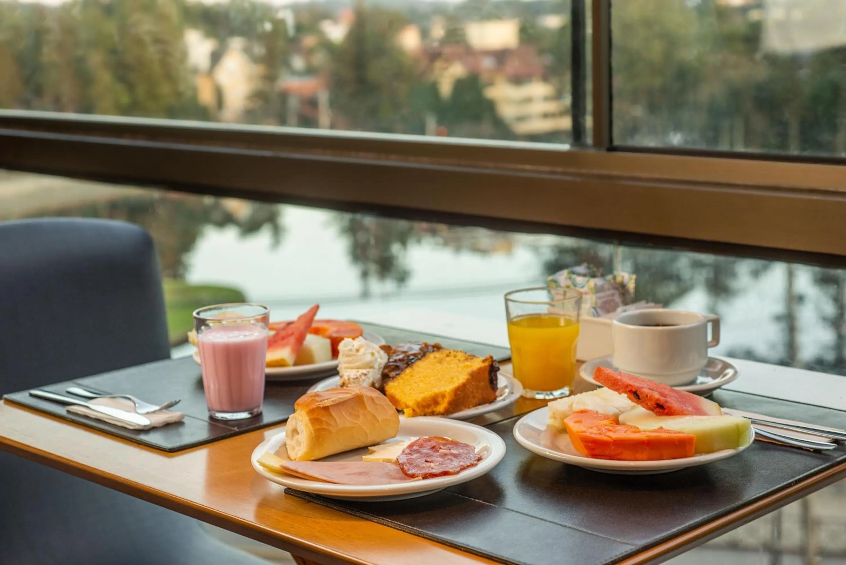 Breakfast in Hotel Laghetto Gramado