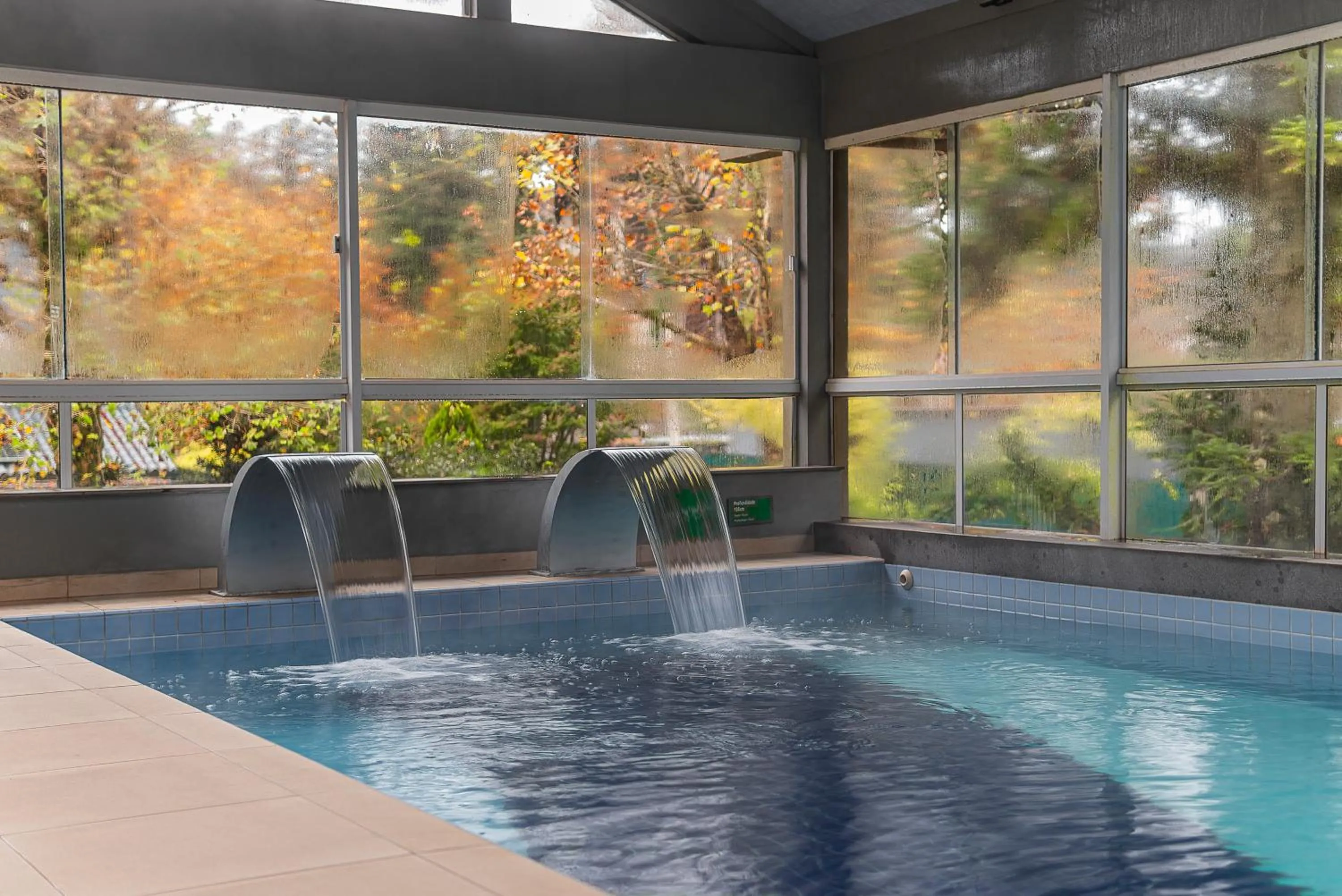 Swimming pool in Hotel Laghetto Gramado