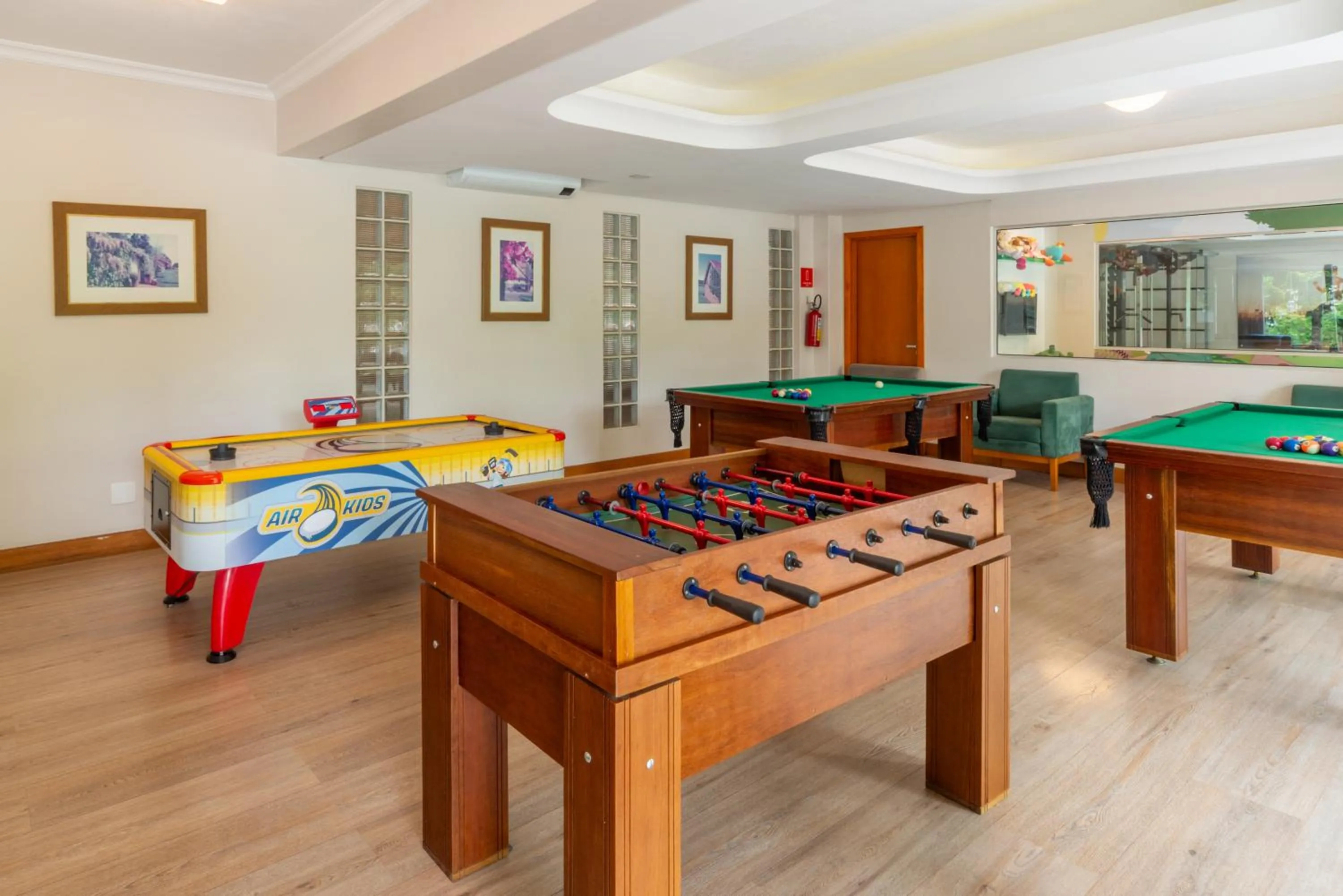 Game Room in Hotel Laghetto Premio