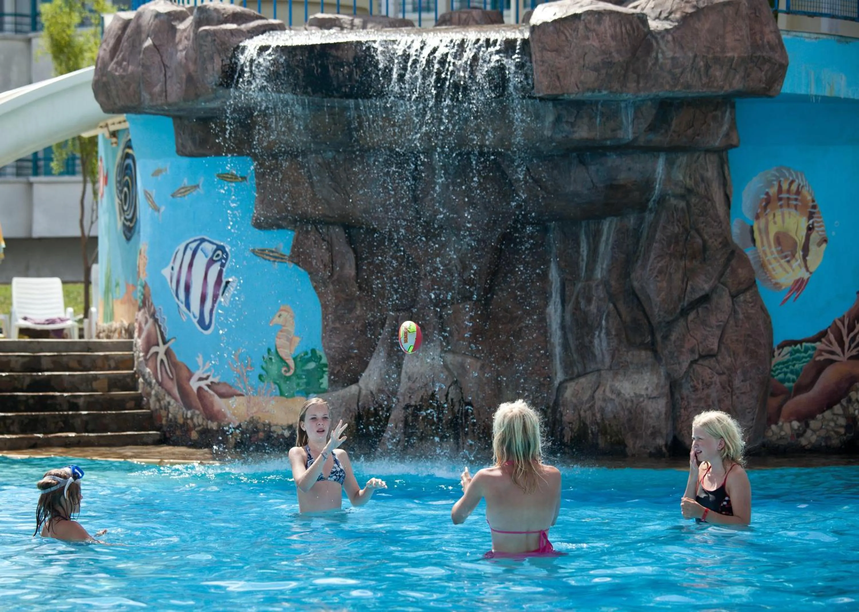 Swimming pool in Hotel Perla Beach Club - All Inclusive