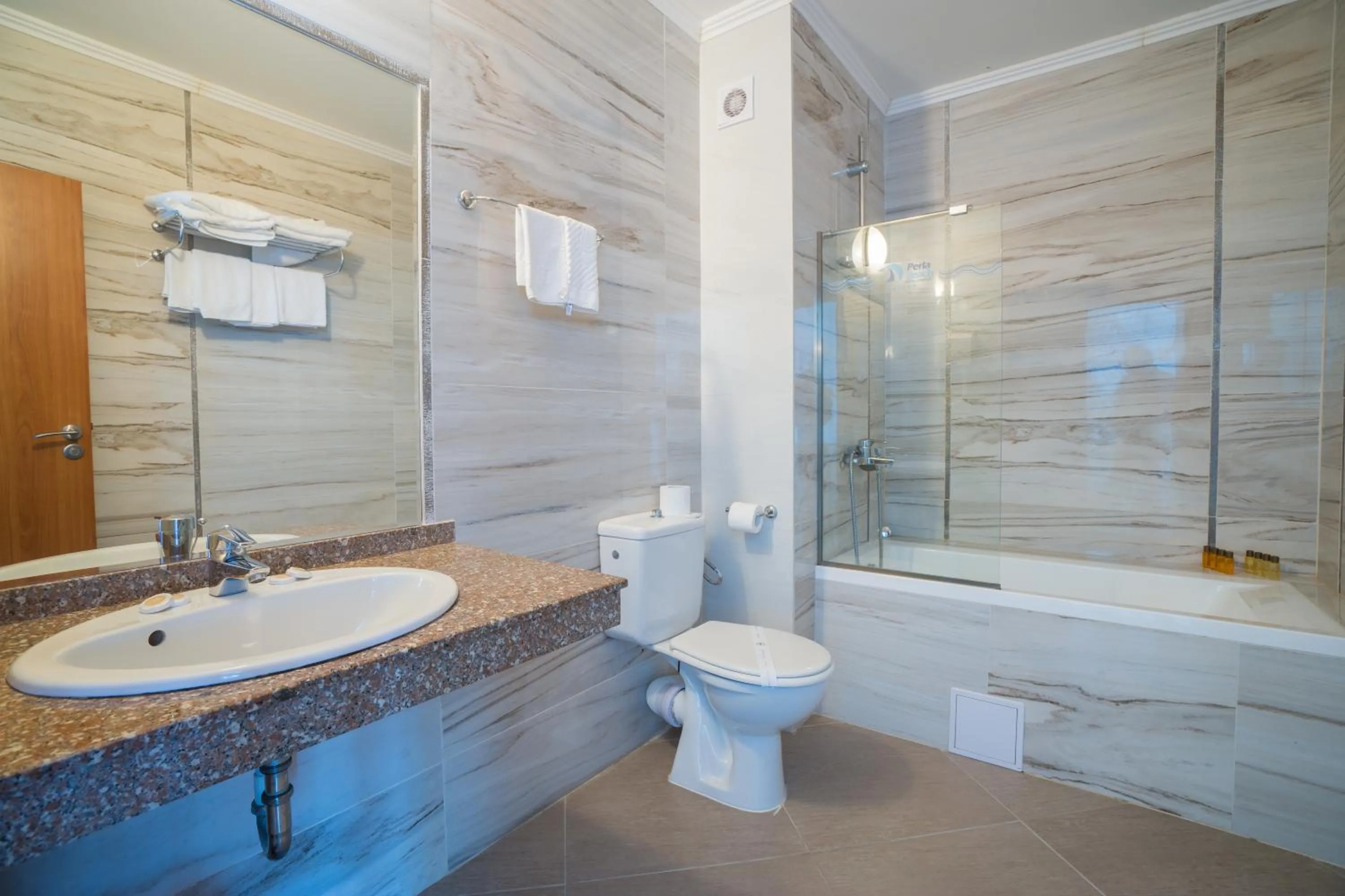 Toilet in Hotel Perla Beach Club - All Inclusive