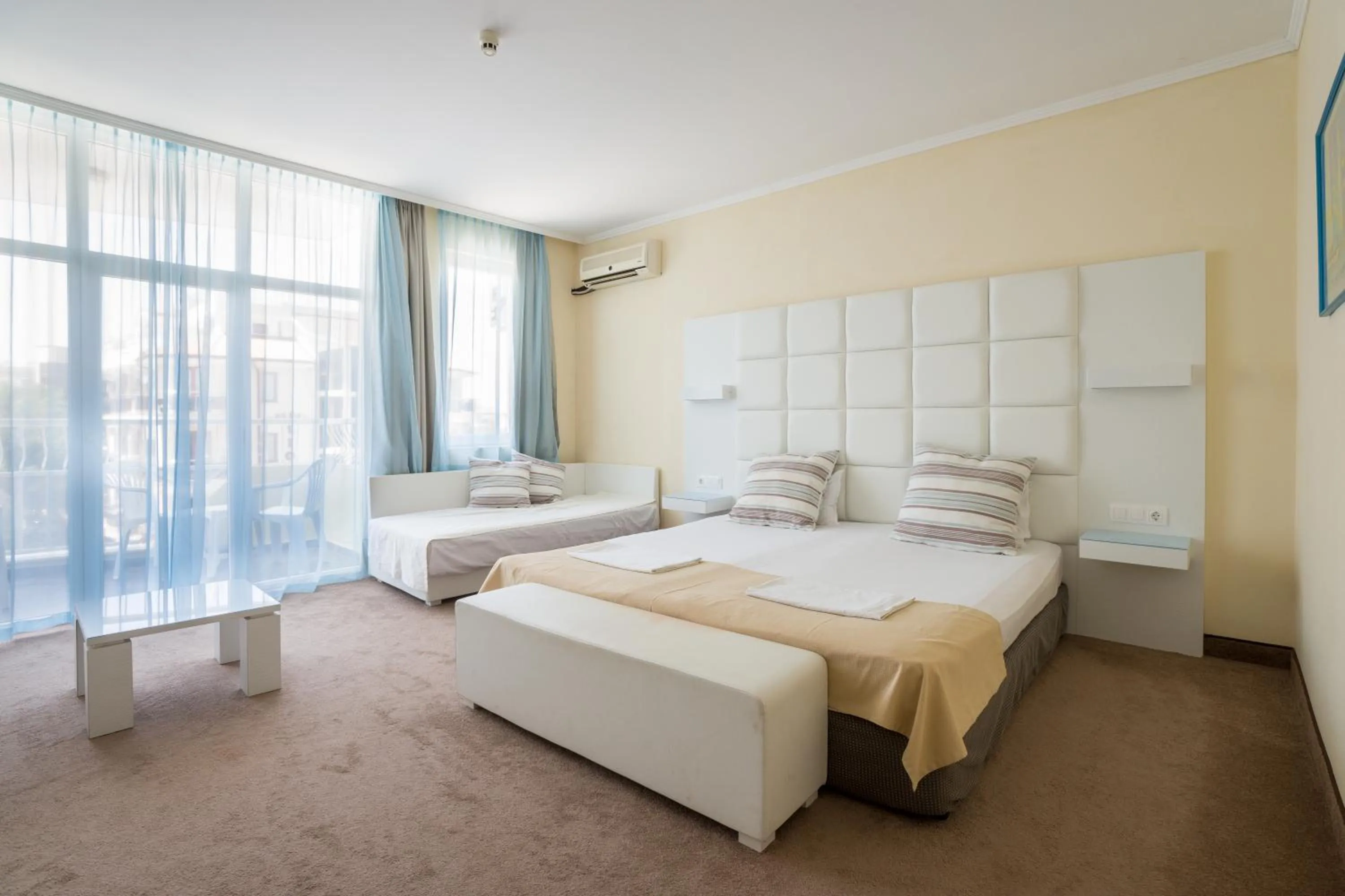 Photo of the whole room, Bed in Hotel Perla Beach Club - All Inclusive