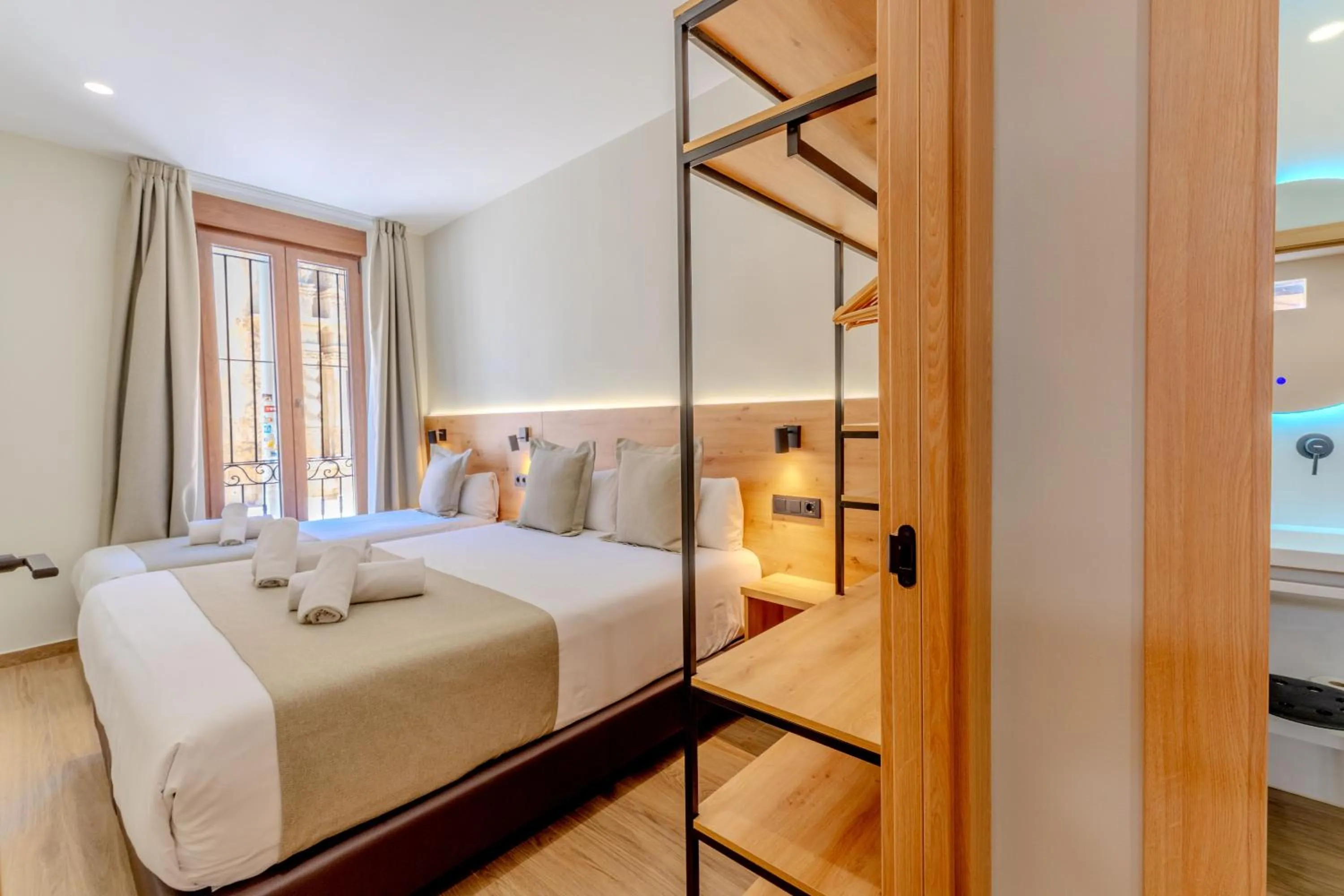 Bedroom, Bed in Hotel La Milagrosa