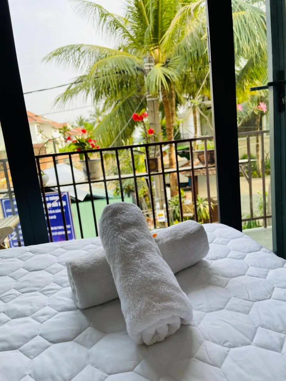 towels, Bed in Cuong Thinh Homestay
