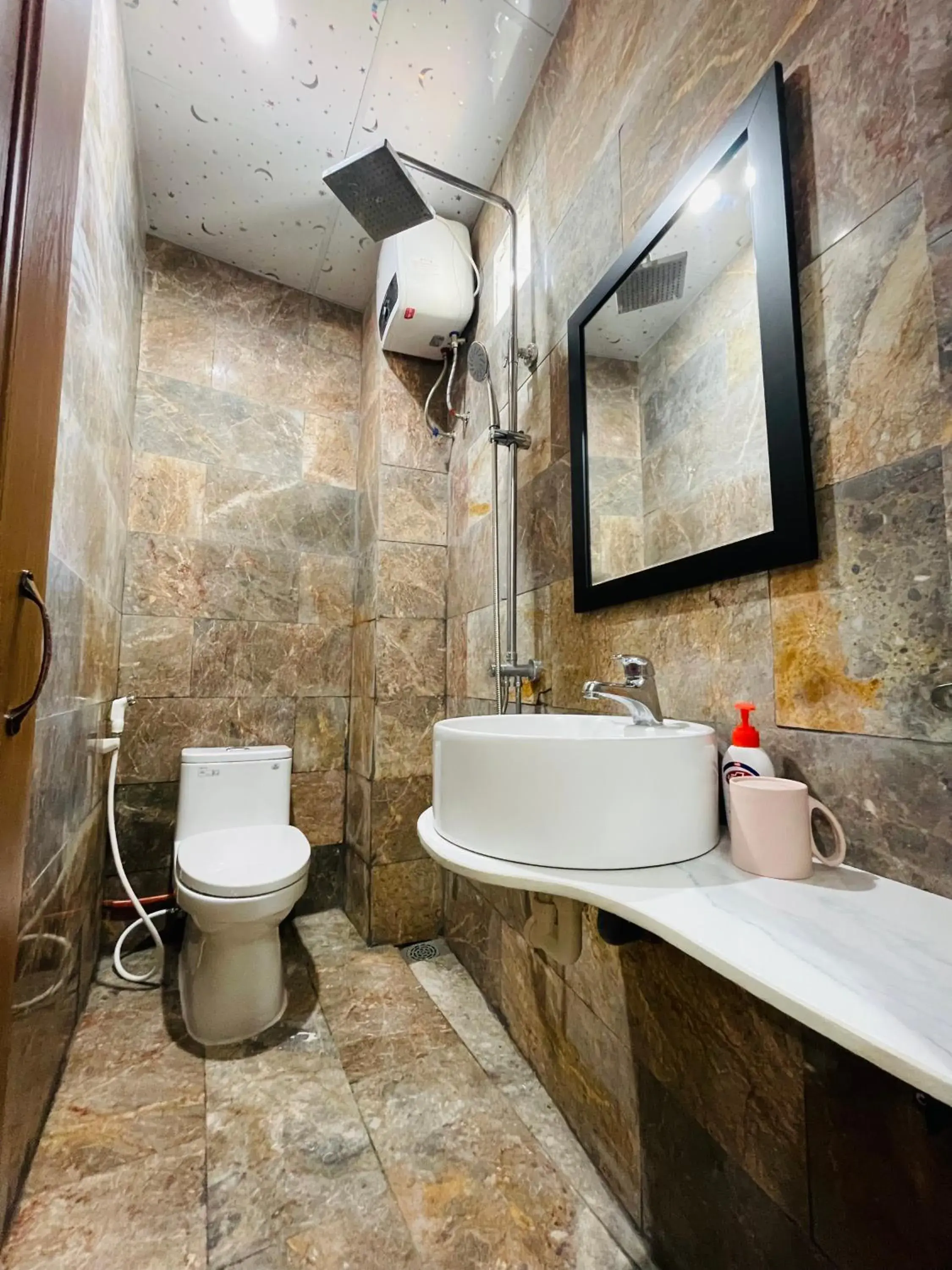 Standard Queen Room in Cuong Thinh Homestay Standard Queen Room in Cuong Thinh Homestay