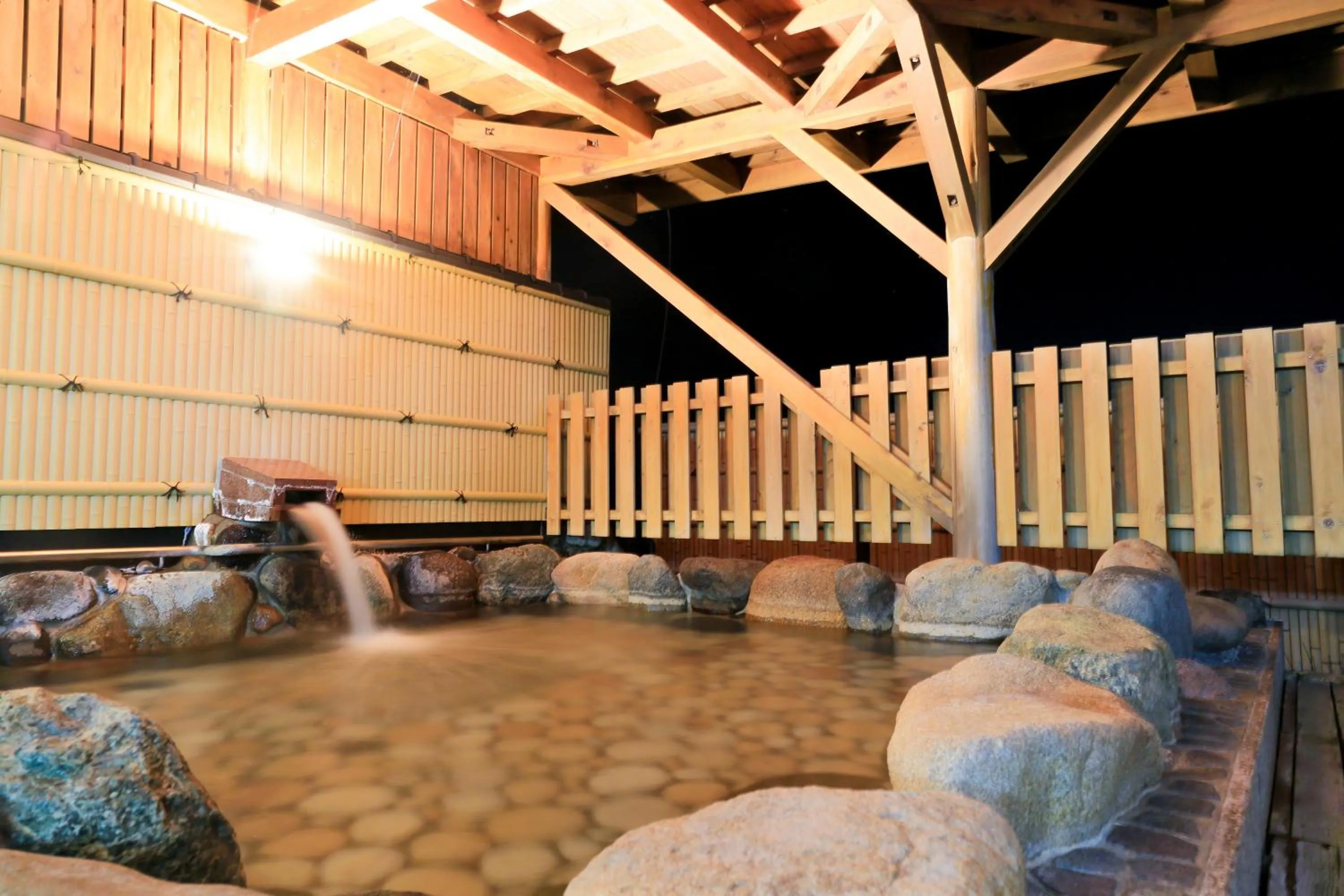 Hot Spring Bath in Tango Onsen Hashiudosou