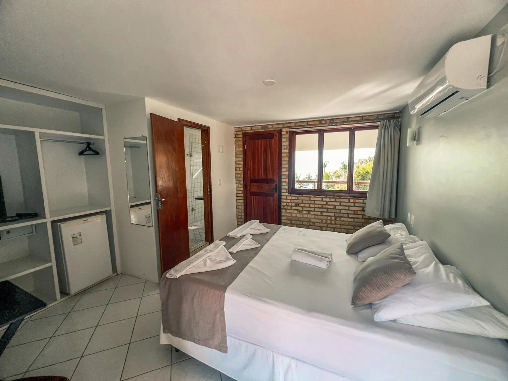 Bed in Falésia Praia Hotel