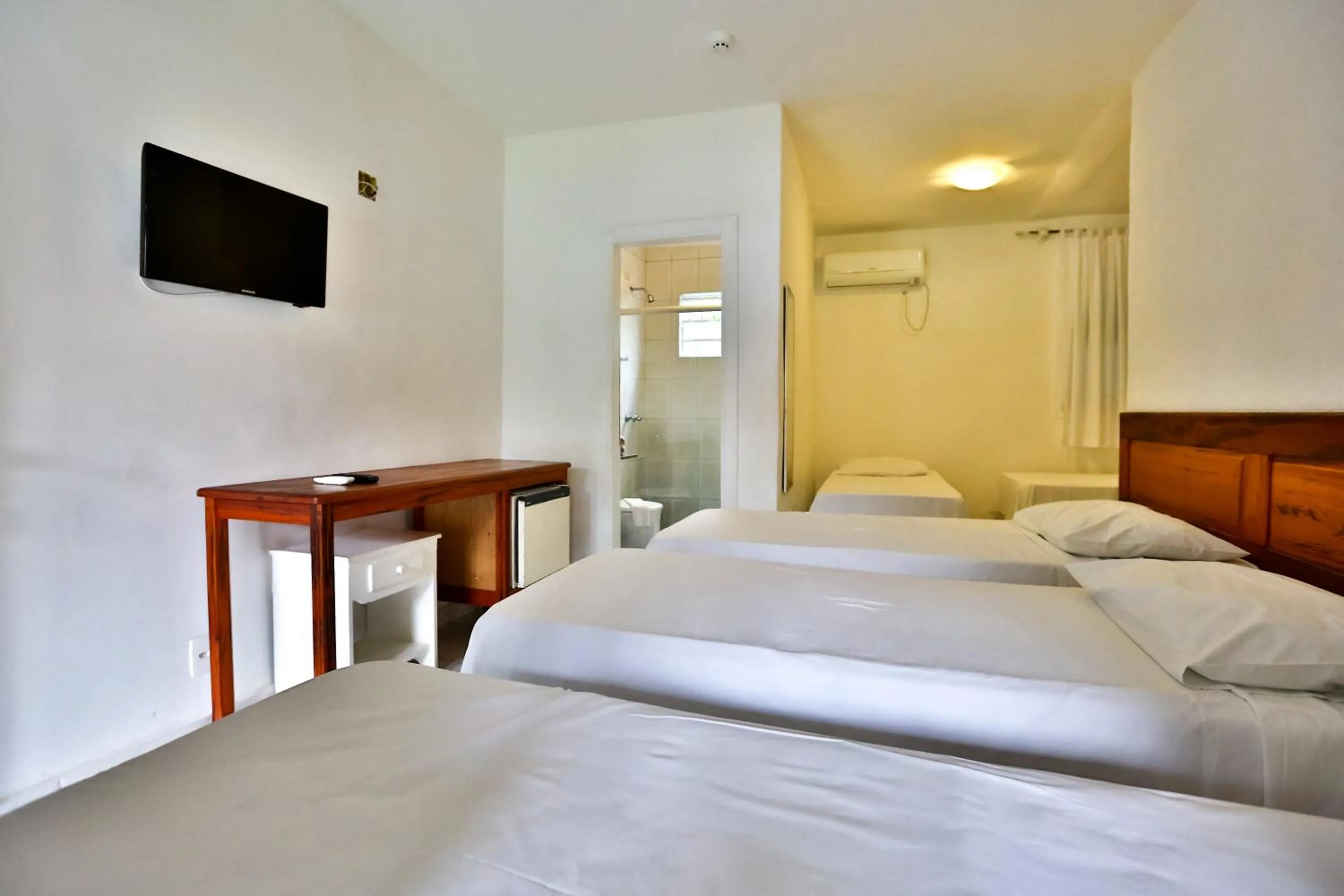 Photo of the whole room, Bed in Pousada da Condessa