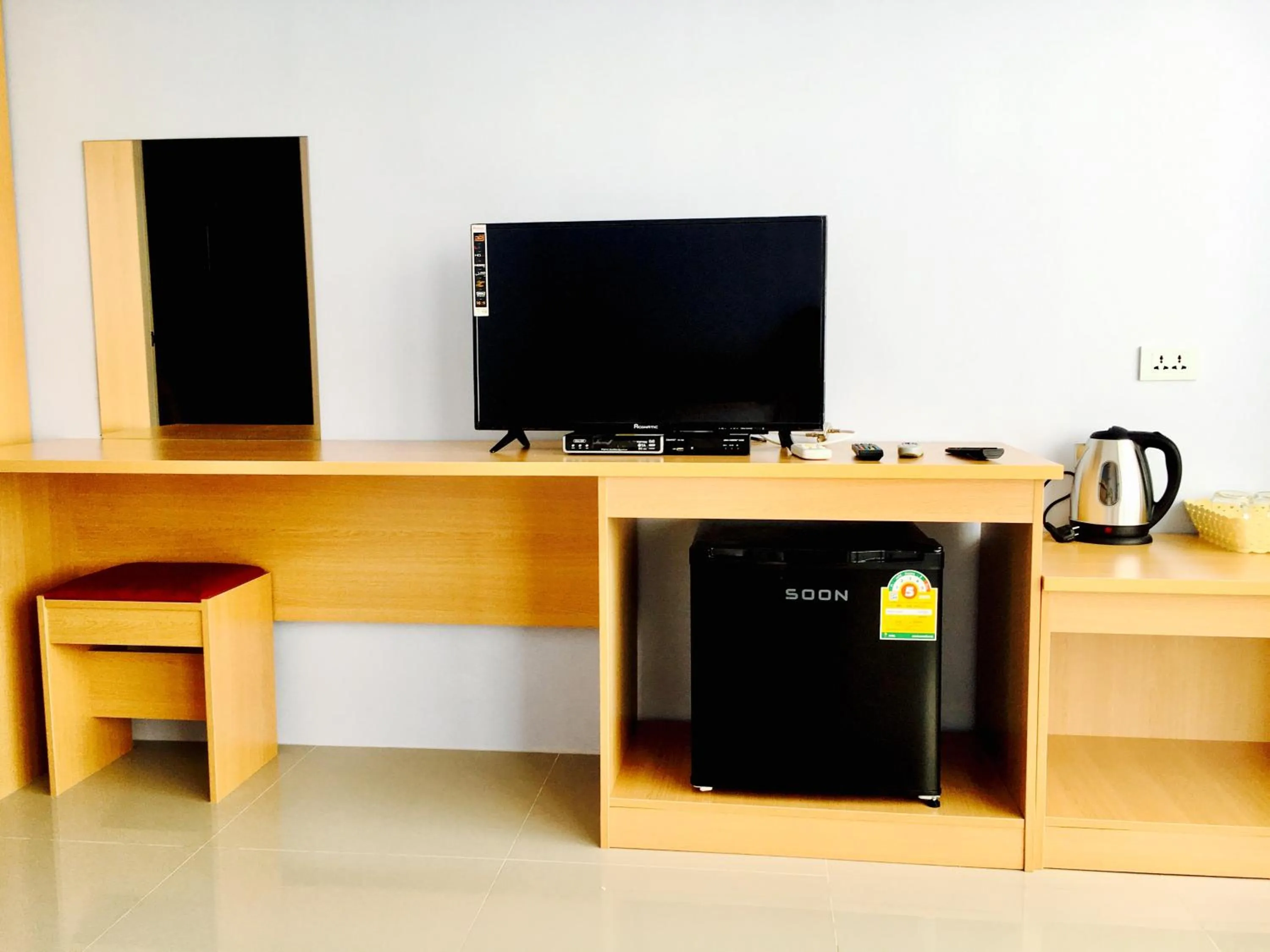 TV and multimedia in 99hotel