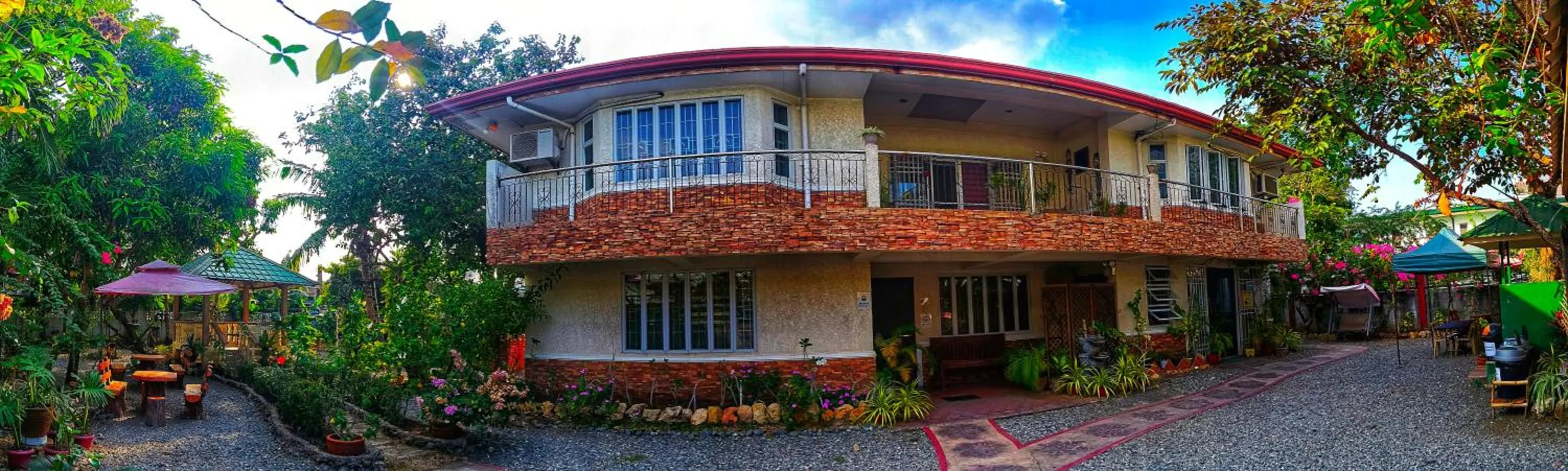 Property building in Monte Rio Gardens Bed & Breakfast