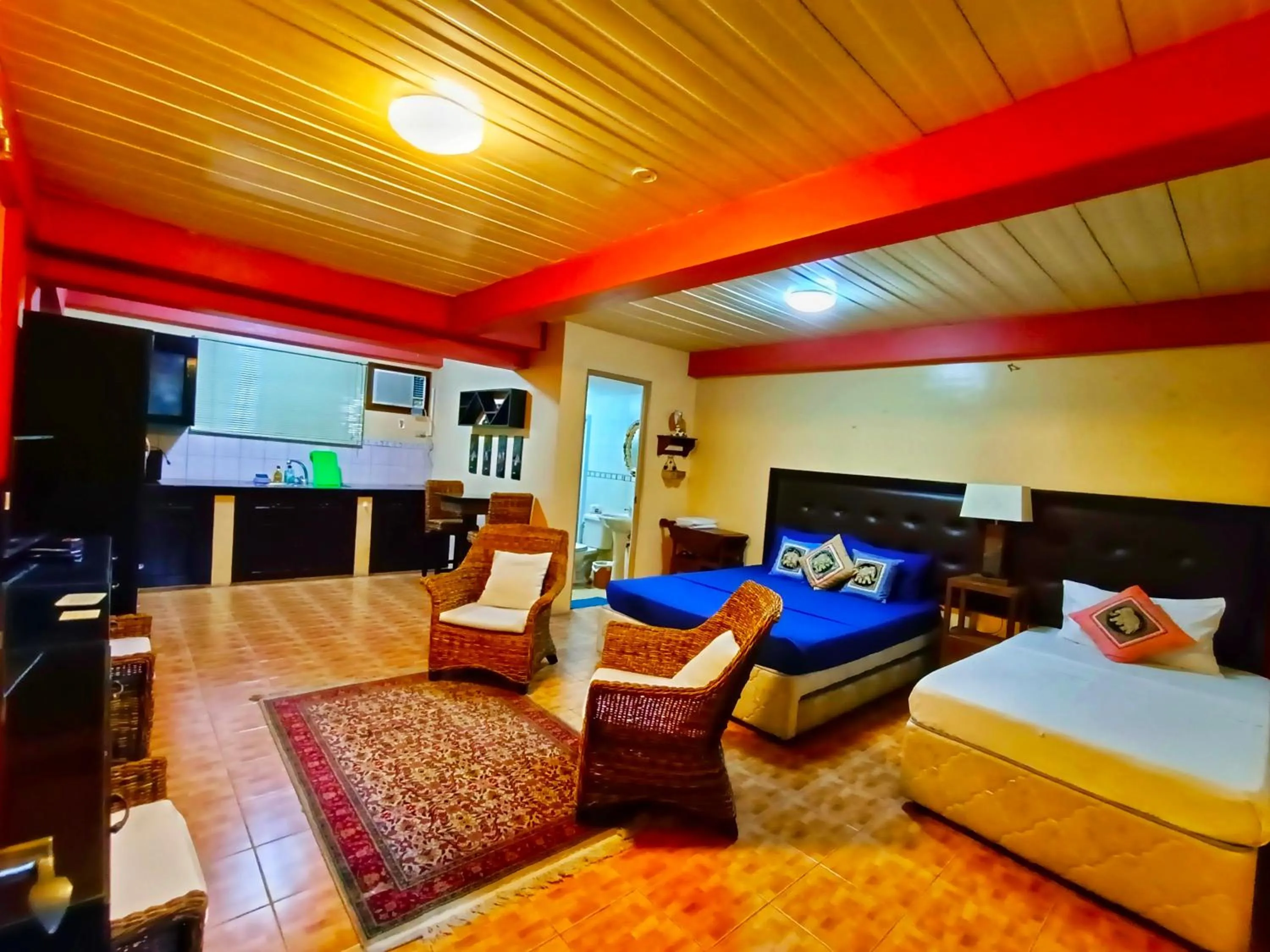 Photo of the whole room, Bed in Monte Rio Gardens Bed & Breakfast