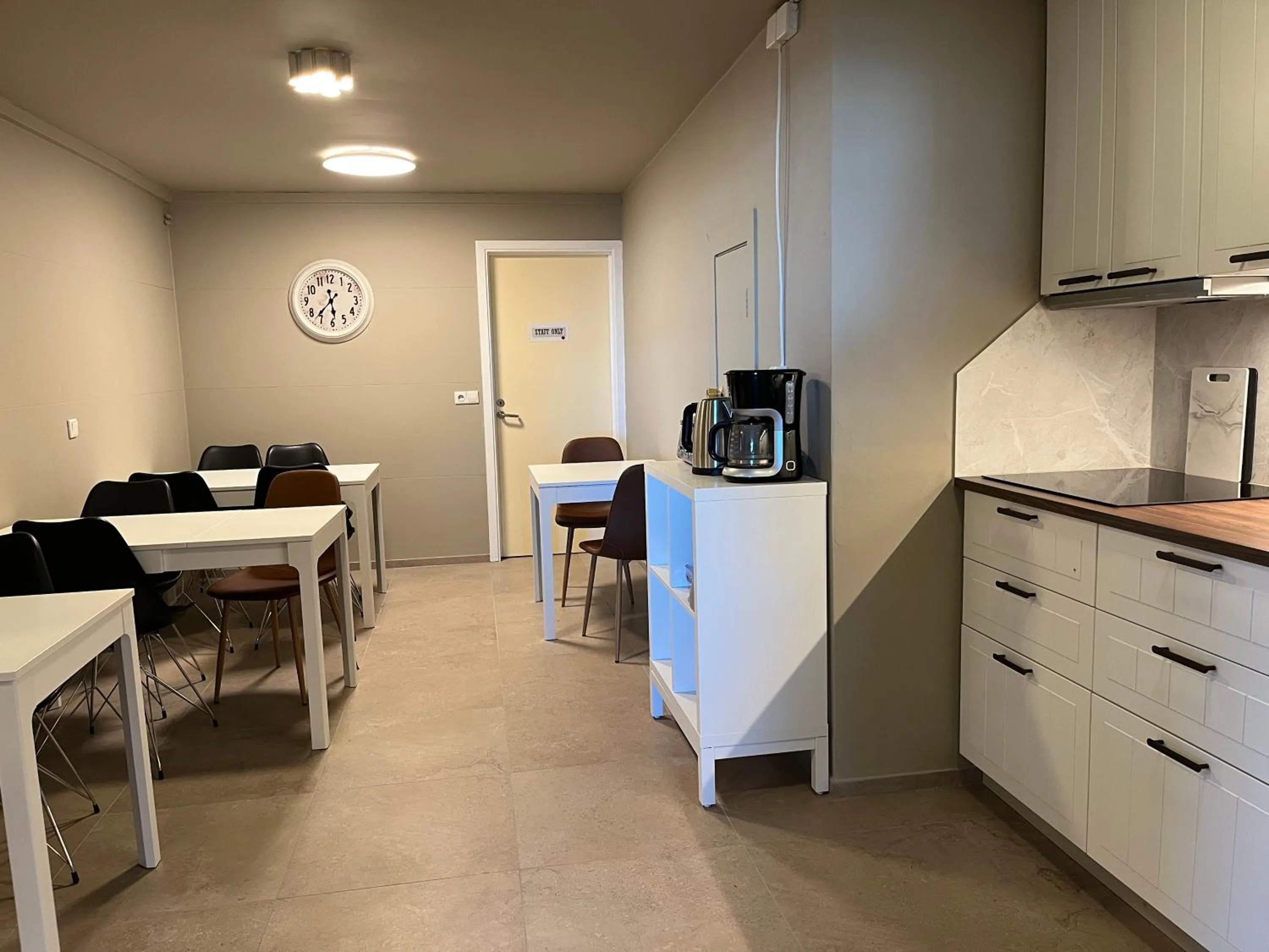 Coffee/tea facilities in Guesthouse Hvammur by the Harbour