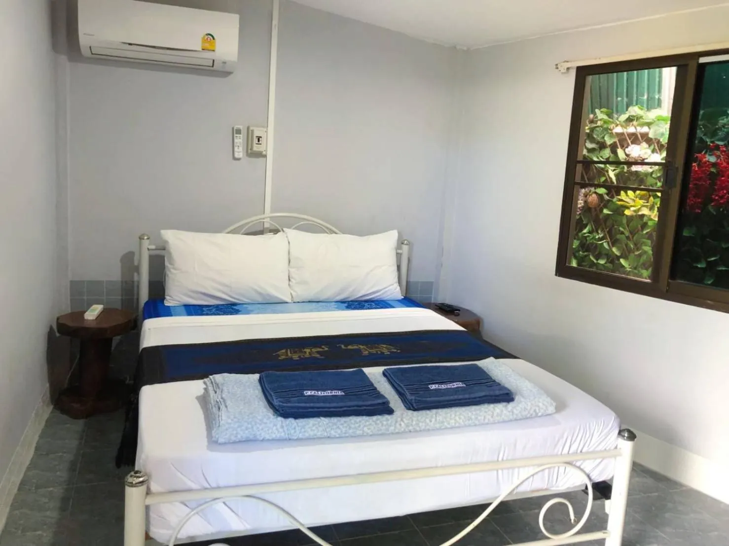 Bedroom, Bed in P.California Inter Hostel