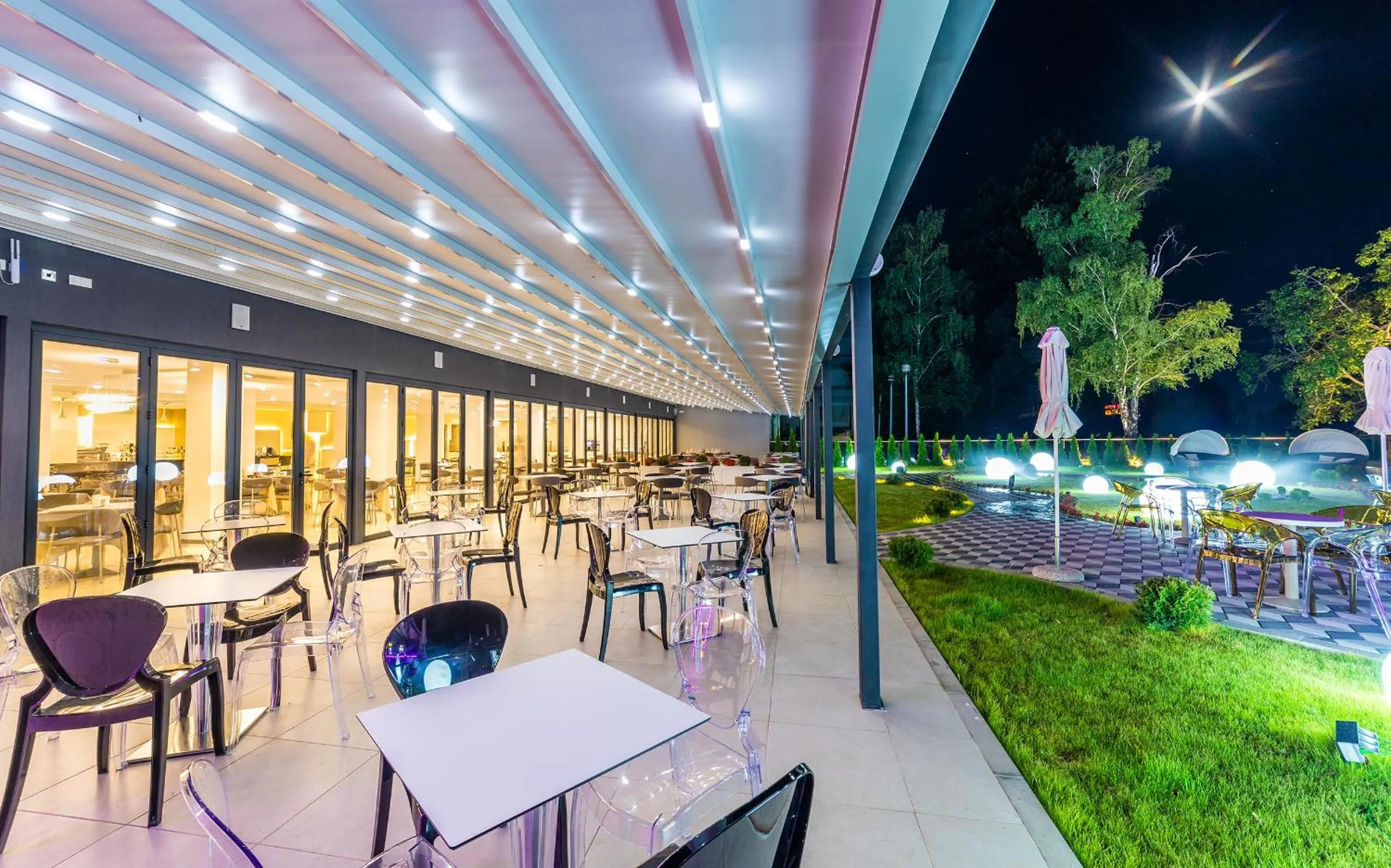 Restaurant/places to eat in Laki Hotel & Spa