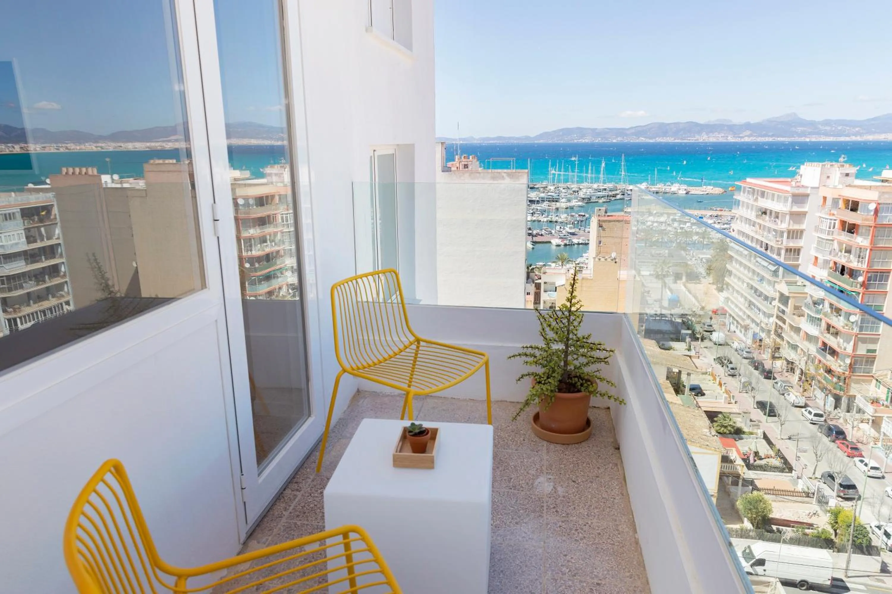 Balcony/Terrace in whala!fun