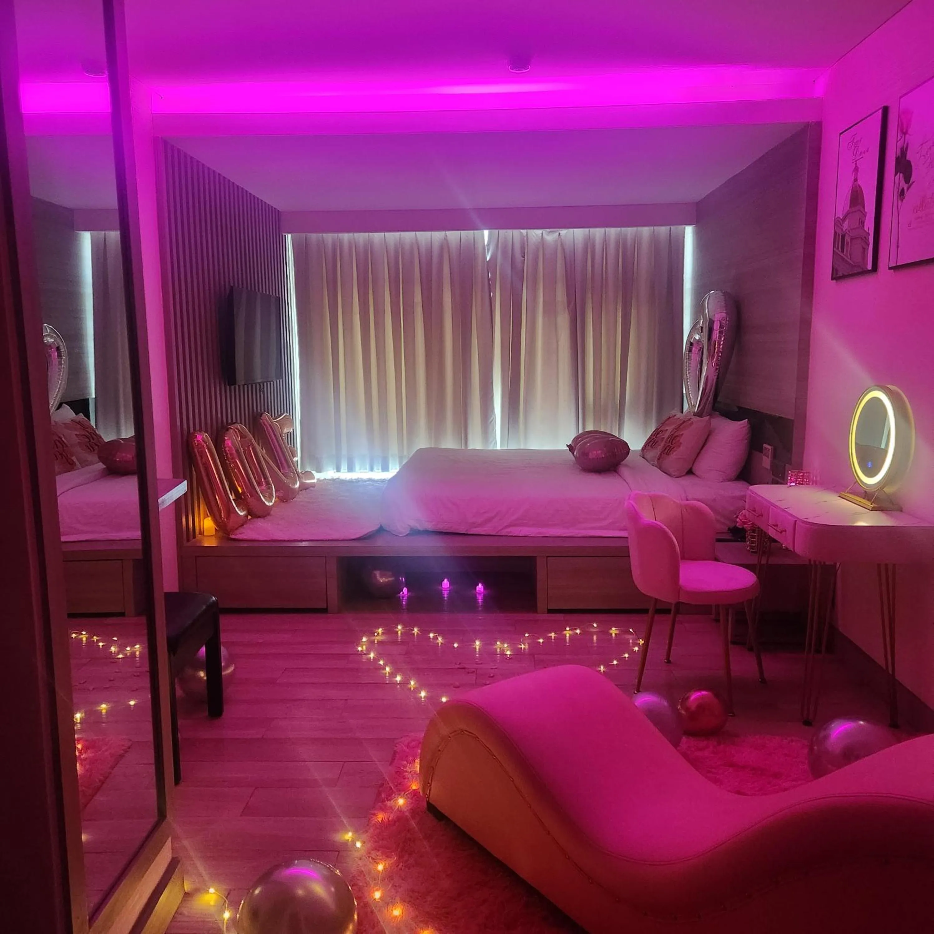 Bed in The MCR Luxury Nha Trang