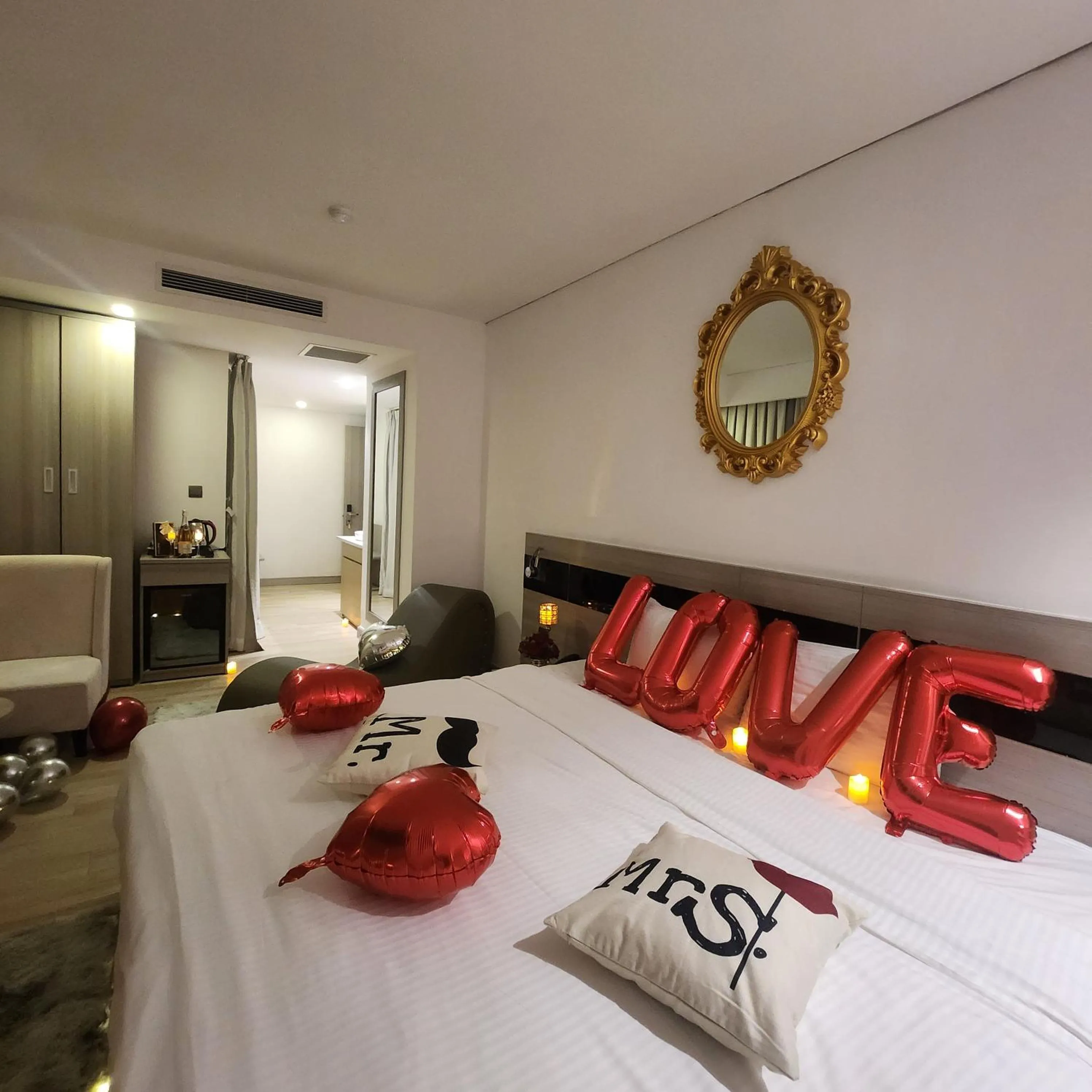 Bed in The MCR Luxury Nha Trang