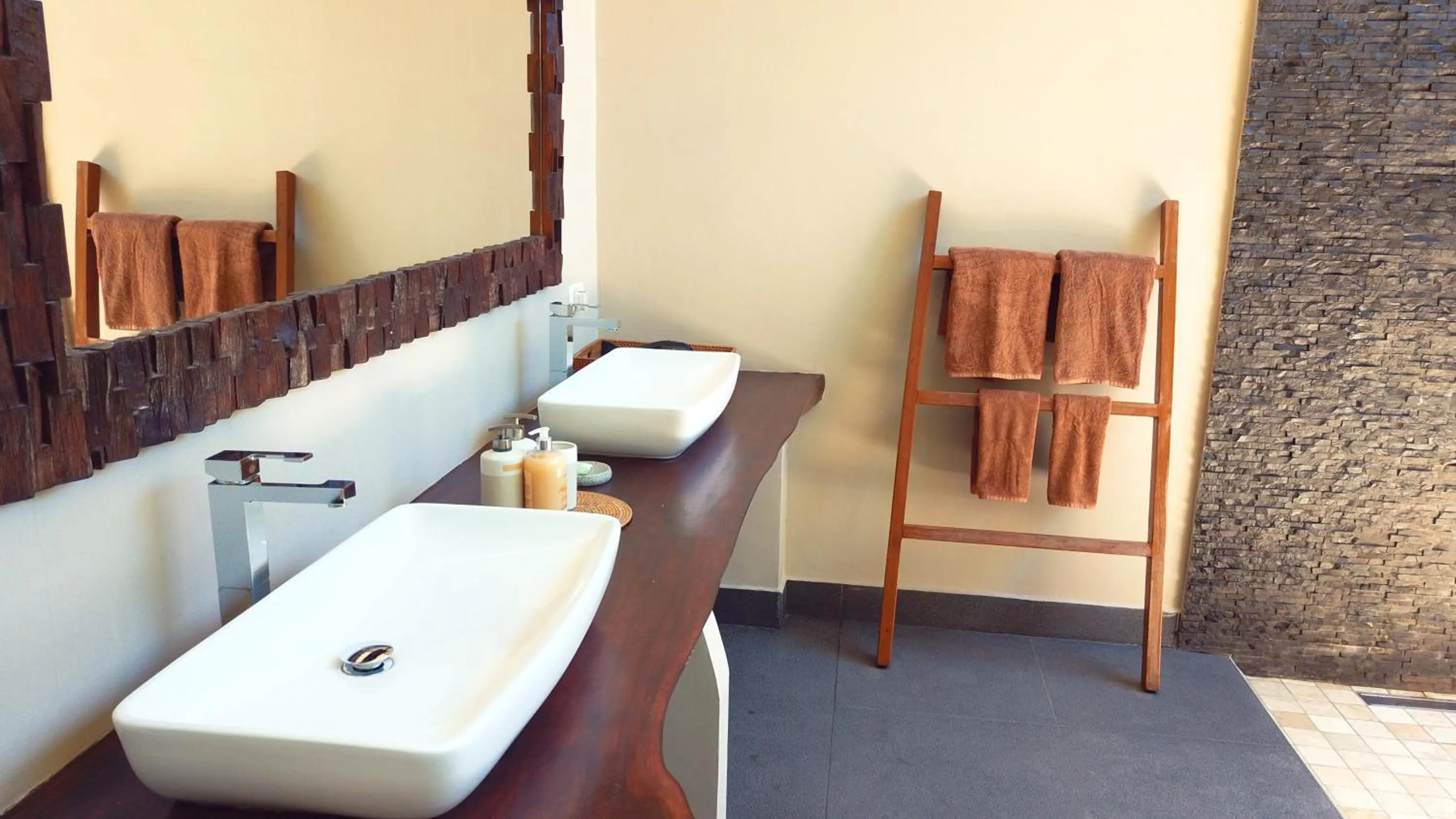 Bathroom in Gili Palms Villas
