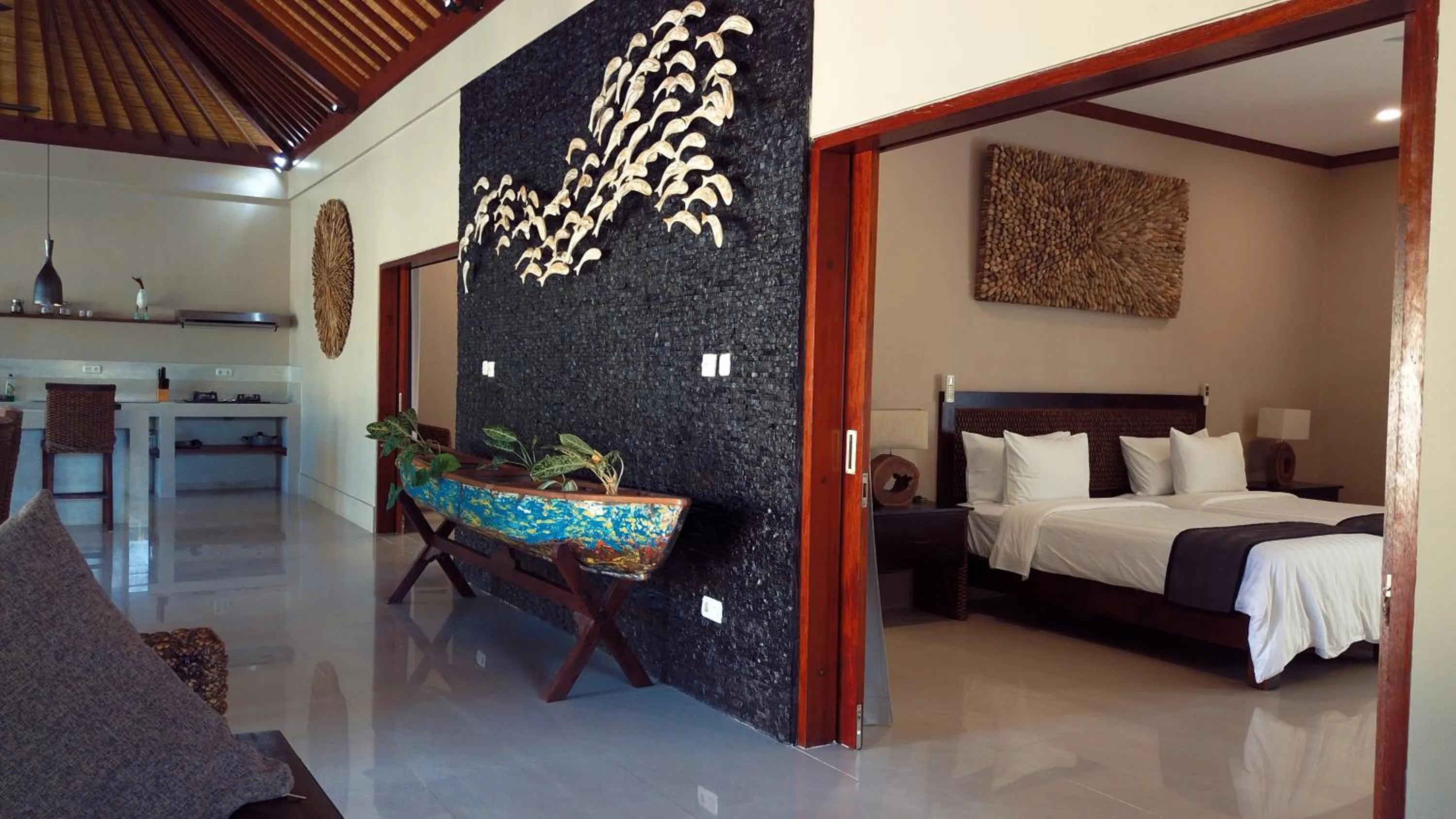Photo of the whole room, Bed in Gili Palms Villas
