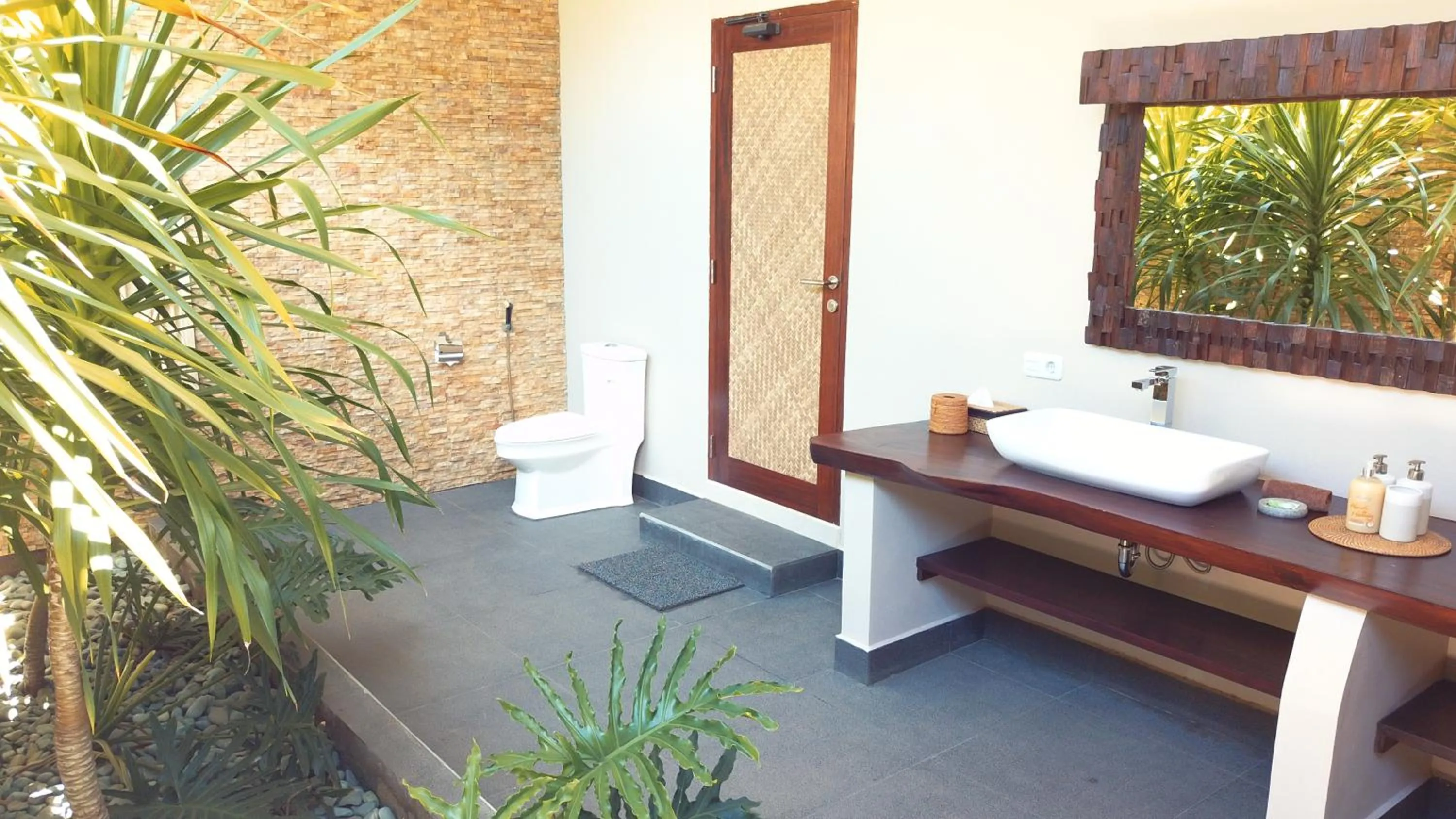 Bathroom in Gili Palms Villas