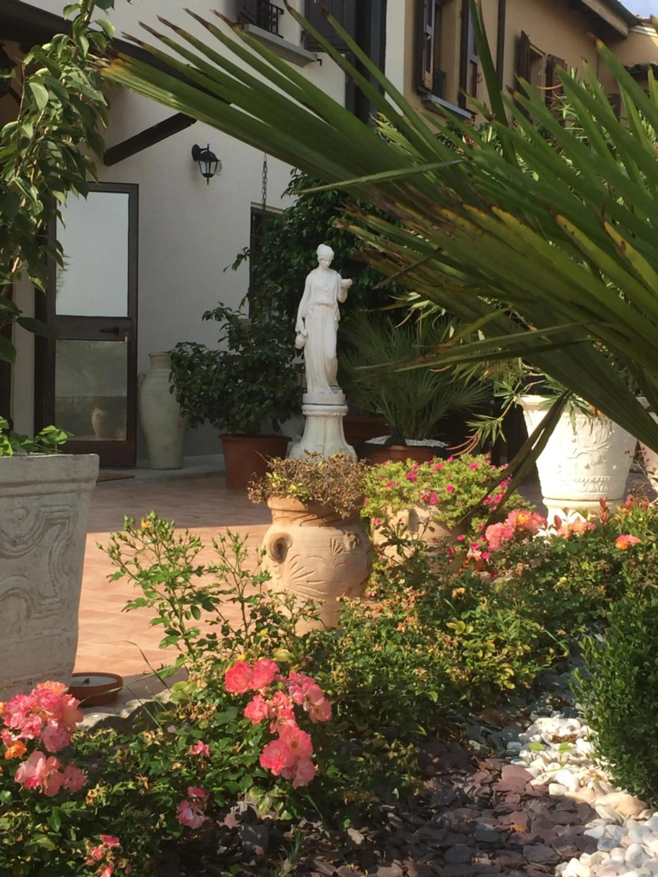 Facade/entrance in Casa Nives