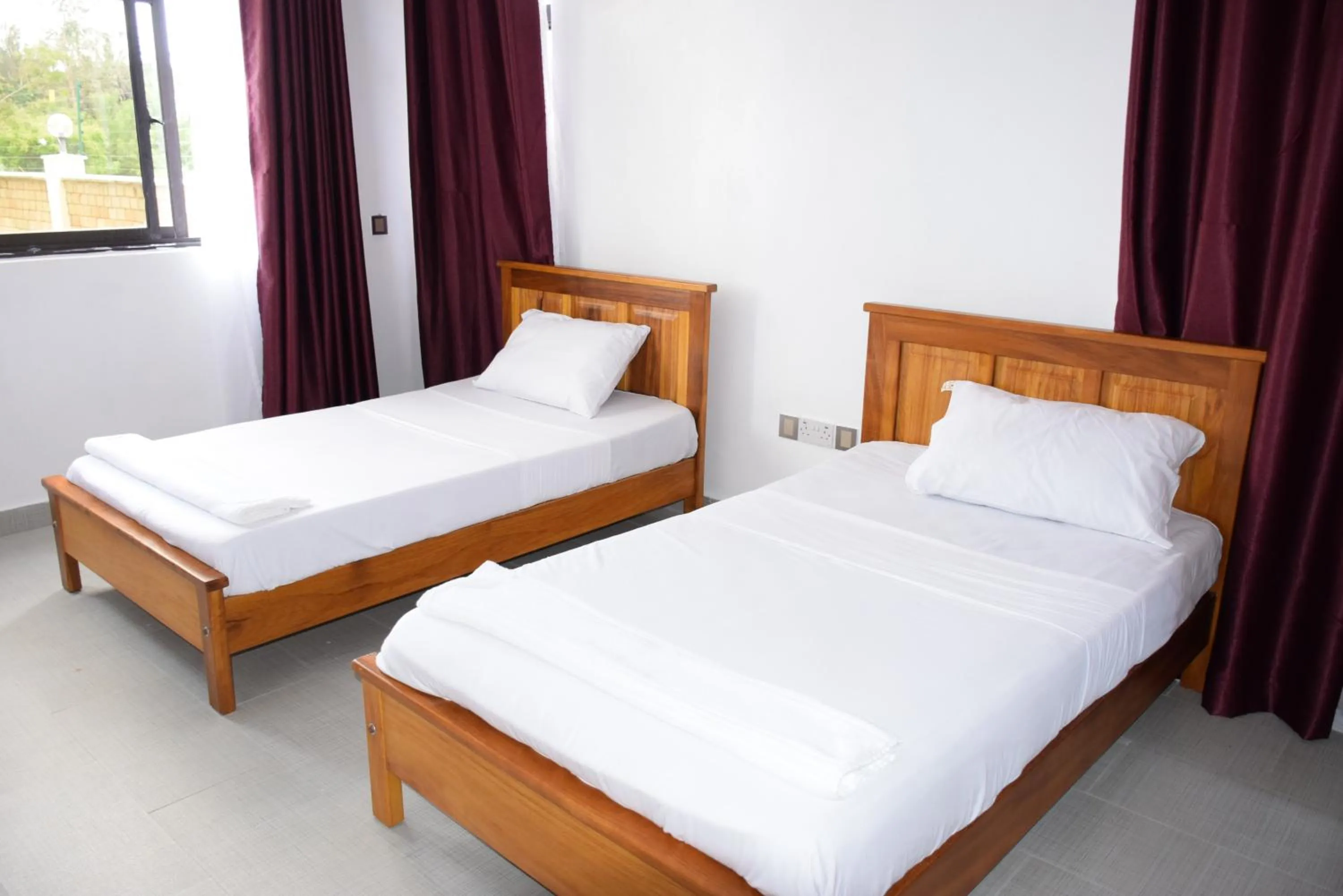 Deluxe Twin Room in Mawenzi Resort -Mtwapa