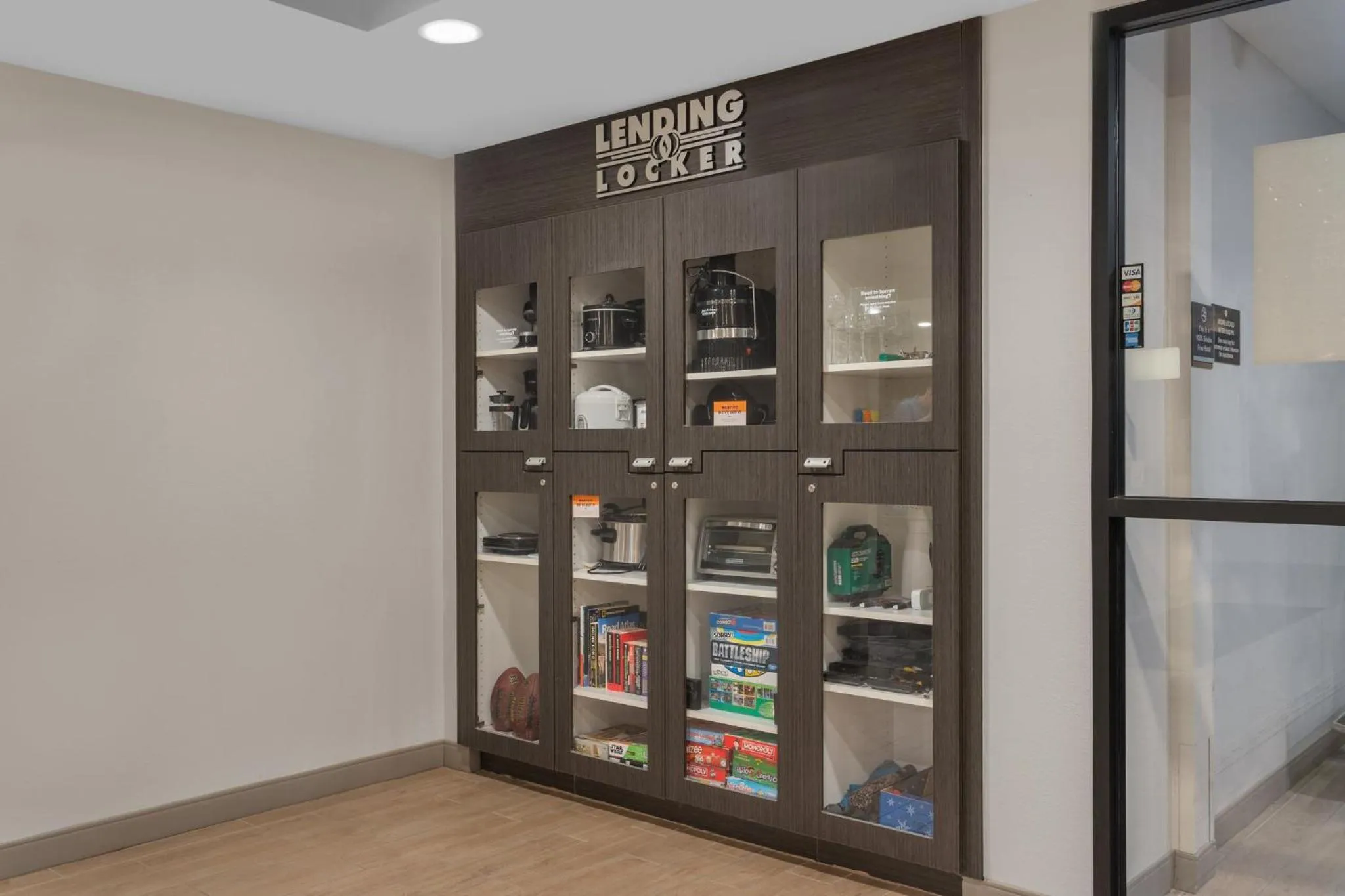 Lobby or reception in Candlewood Suites La Crosse by IHG