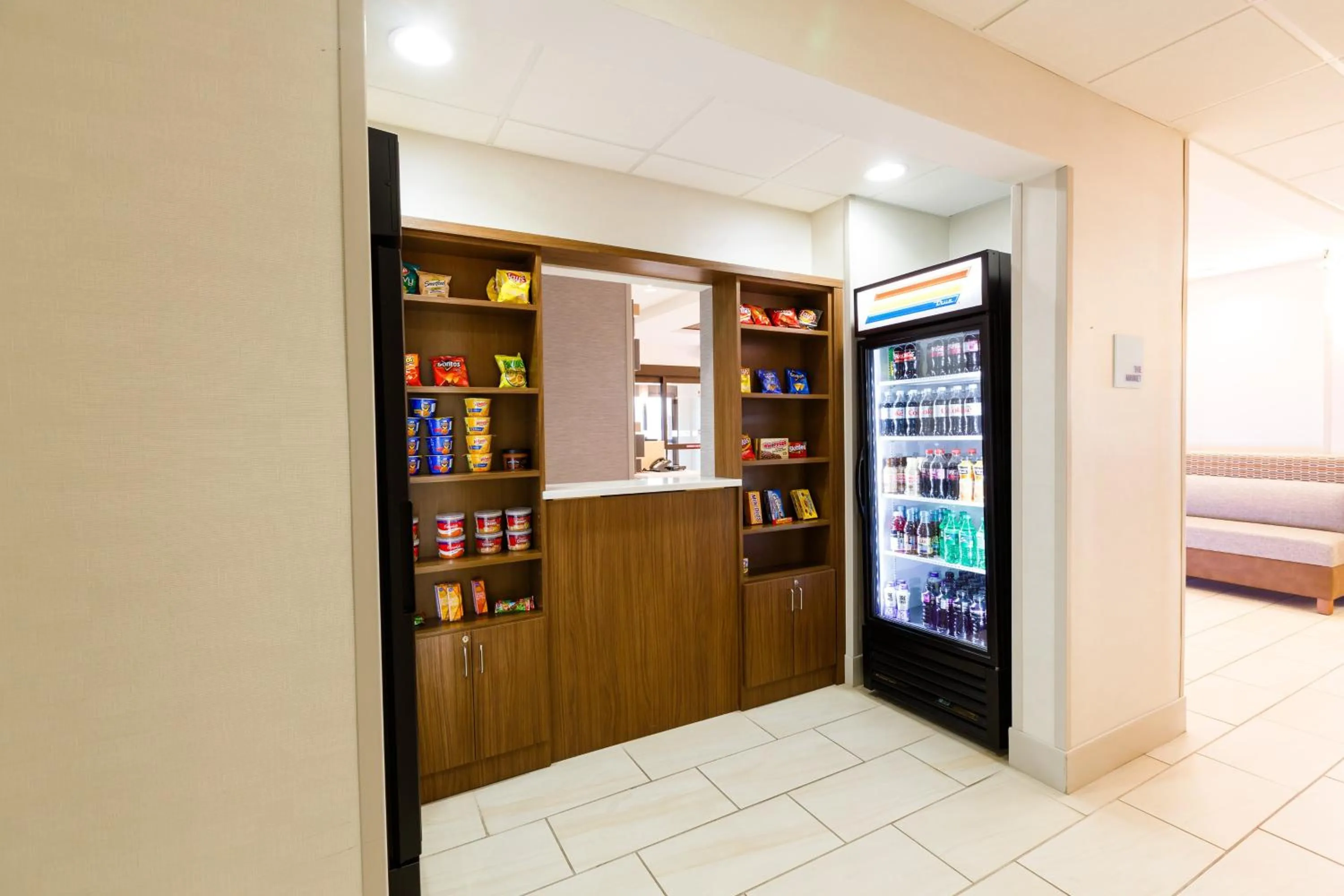 Lobby or reception in Holiday Inn Express & Suites Shelbyville by IHG