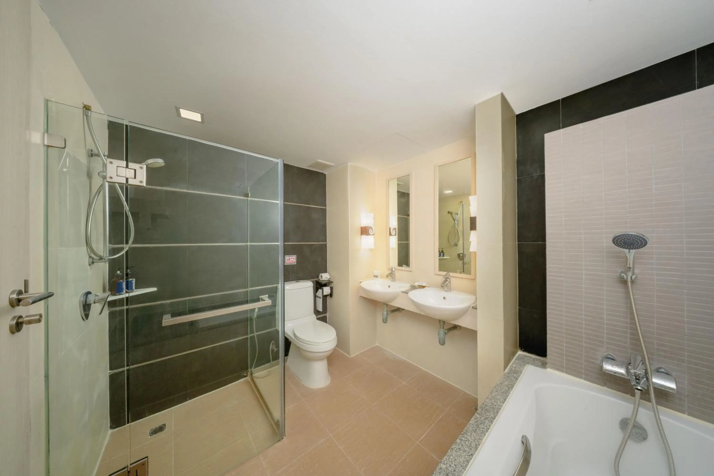 Toilet in Blue Tara Hotel Krabi Ao Nang