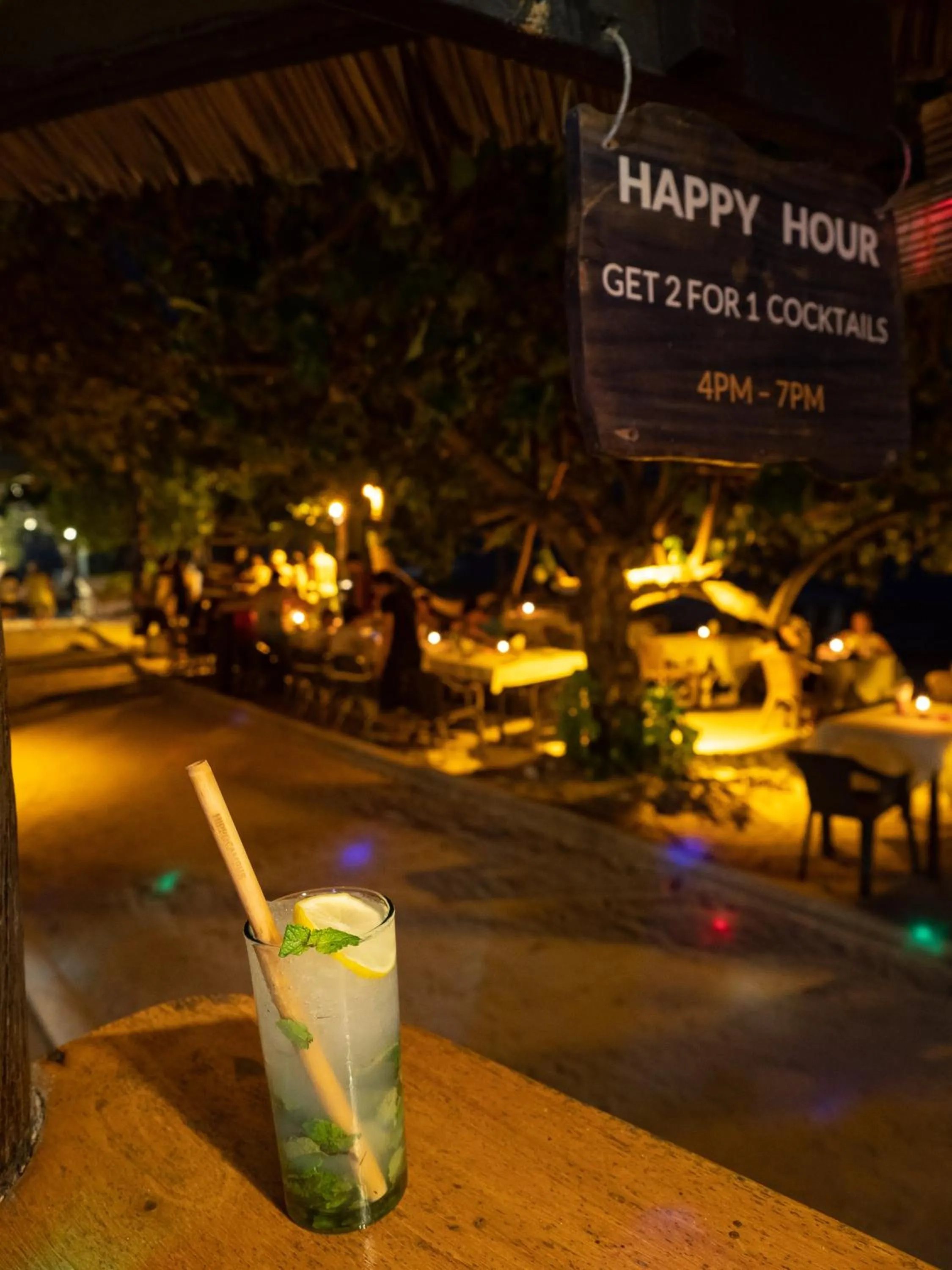 Restaurant/places to eat in Hippocampus Beach Resort