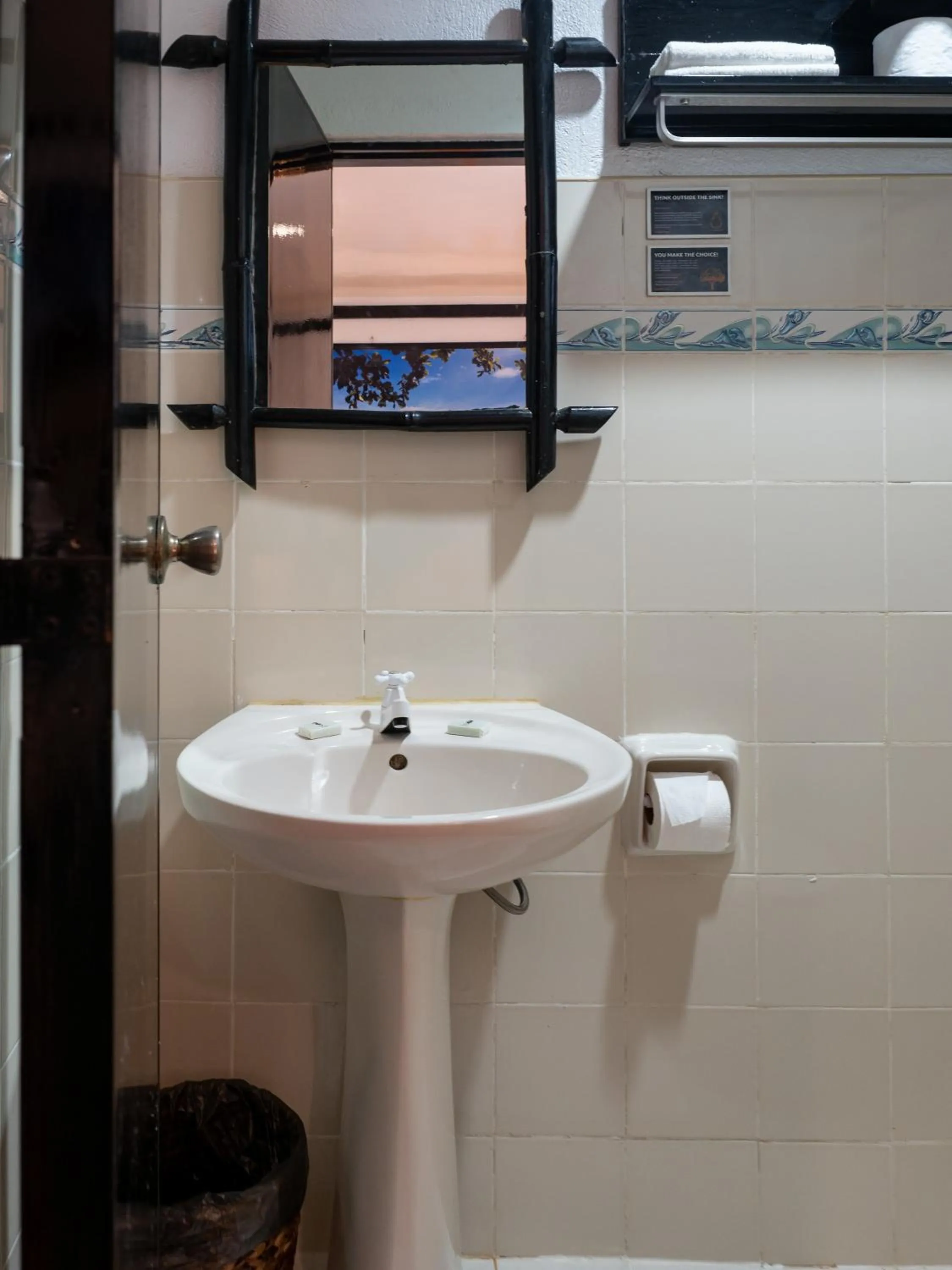 Bathroom in Hippocampus Beach Resort